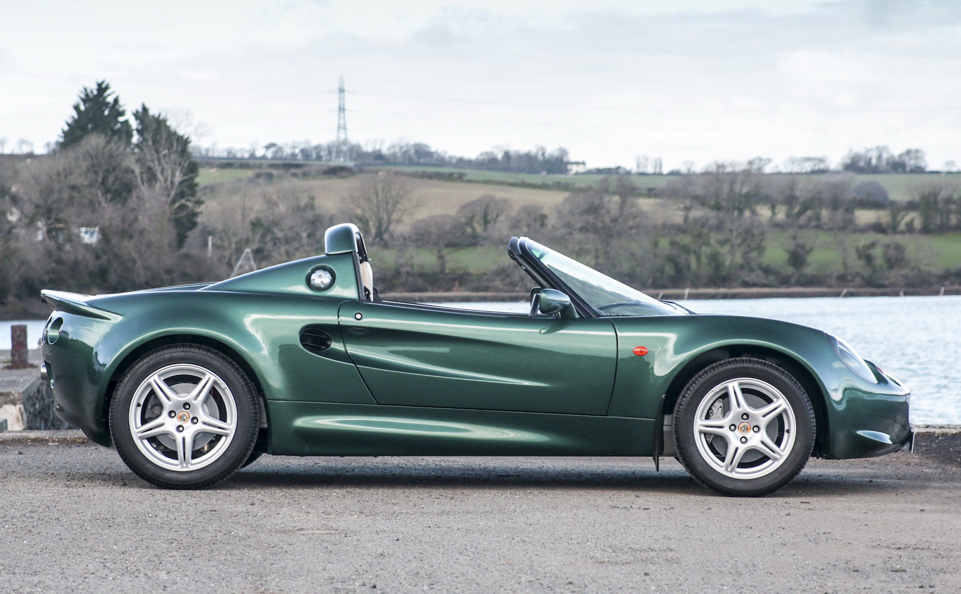 Buy This 1700-Mile Lotus And Find Out Why Everyone Went Nuts For The Elise In ‘97