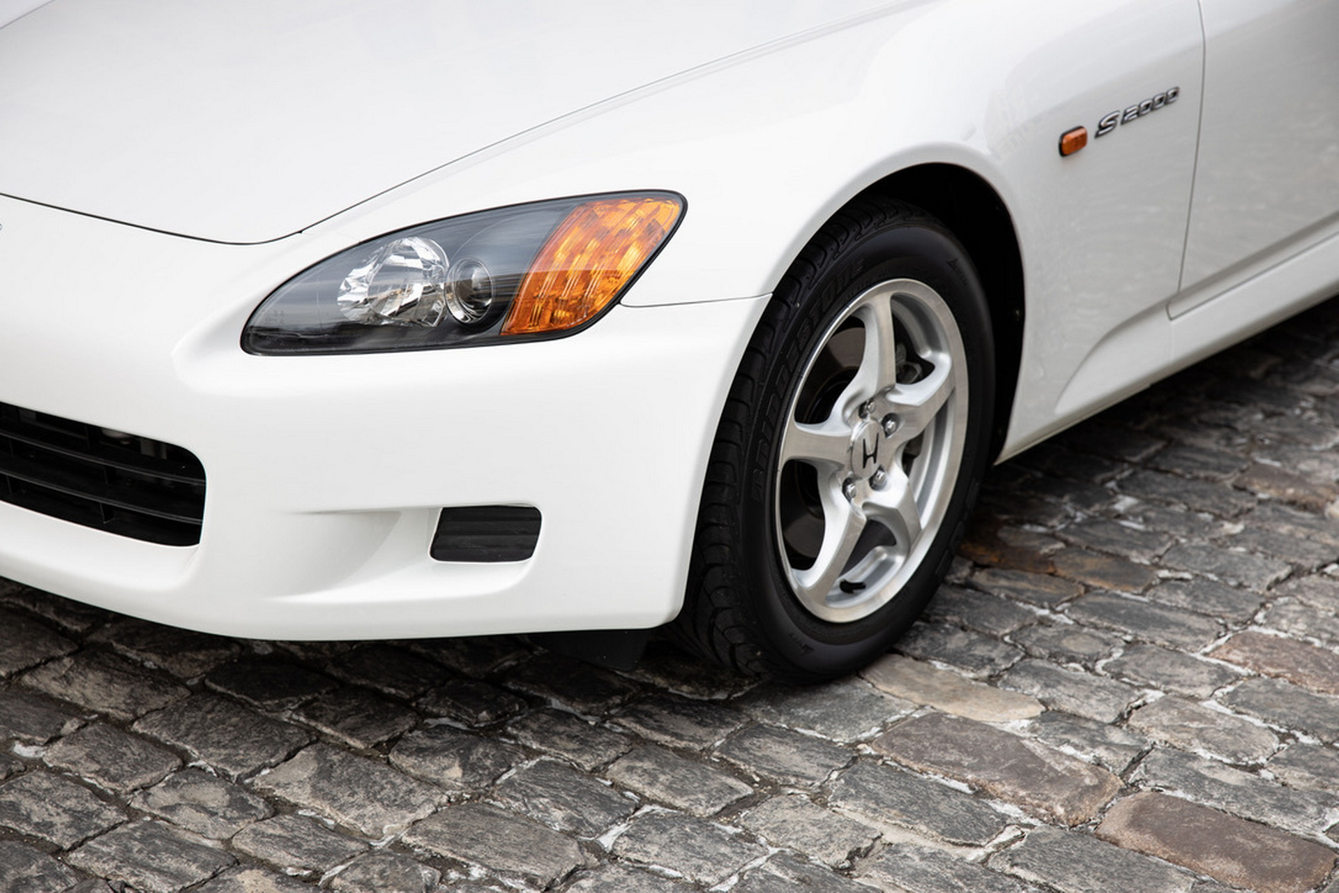 This Low-Mileage White-On-Red Honda S2000 Has Already Attracted A High Bid Of $35,000