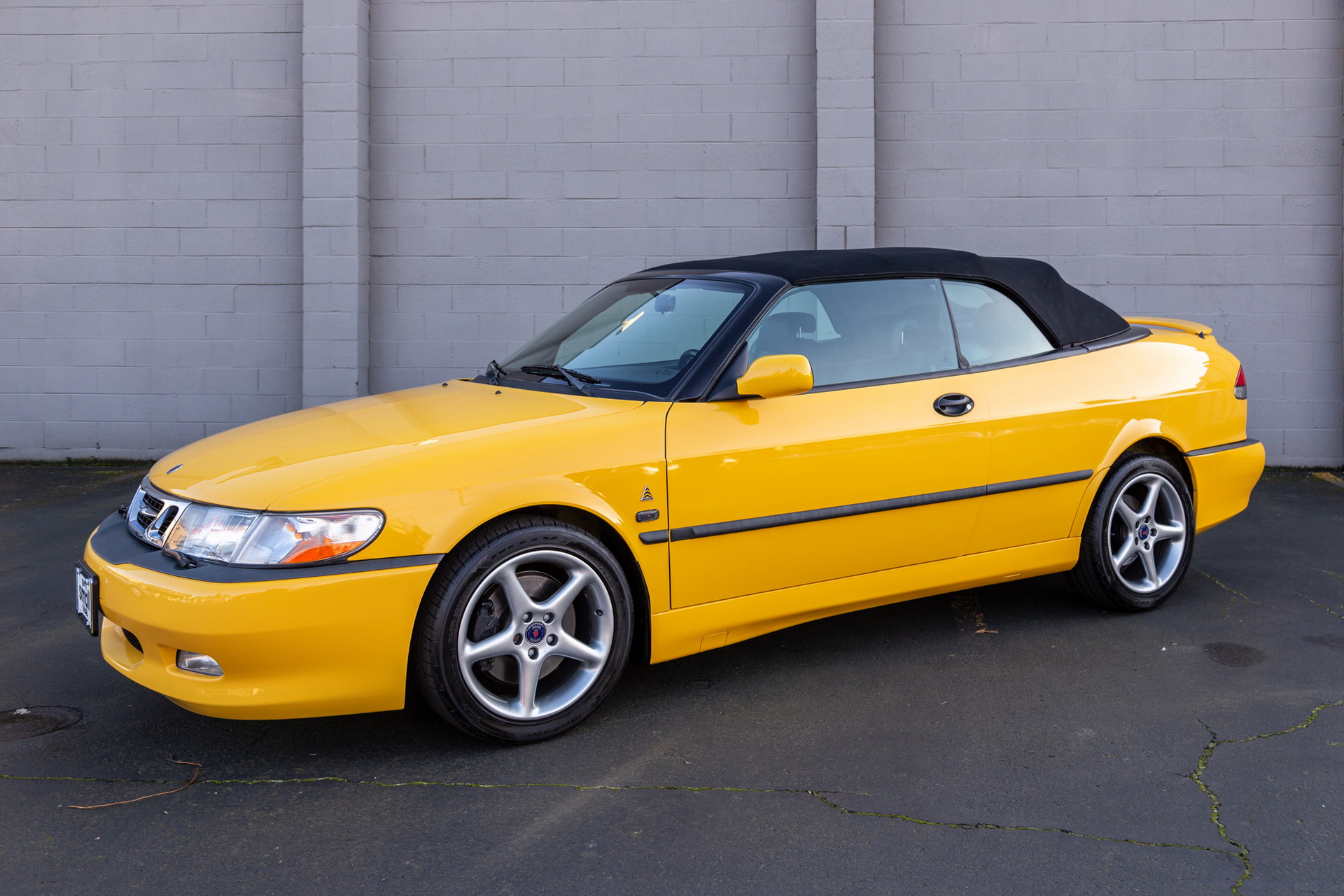 Pristine Saab 9-3 Viggen Convertible Is One Characterful Swede