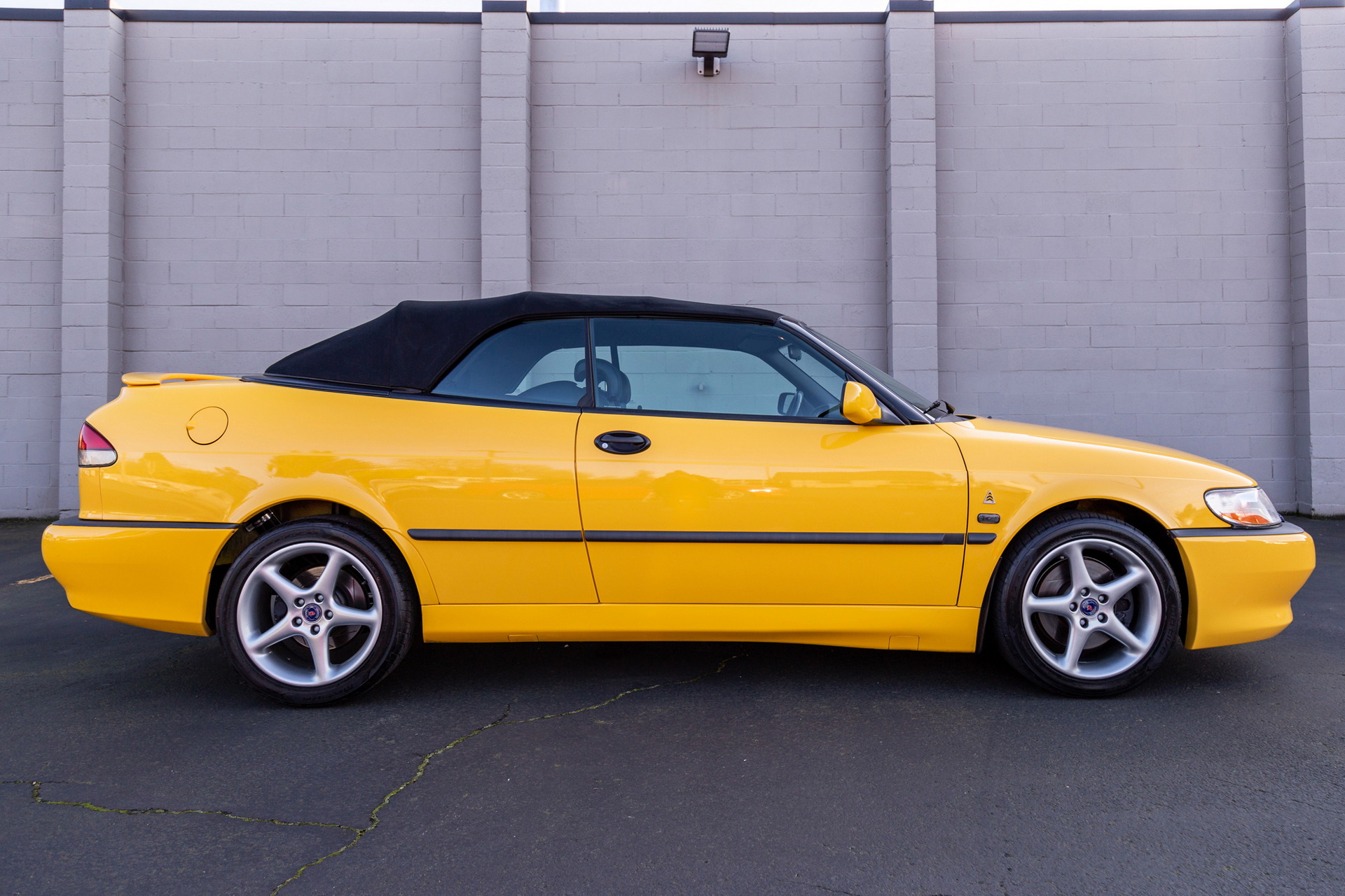 Pristine Saab 9-3 Viggen Convertible Is One Characterful Swede