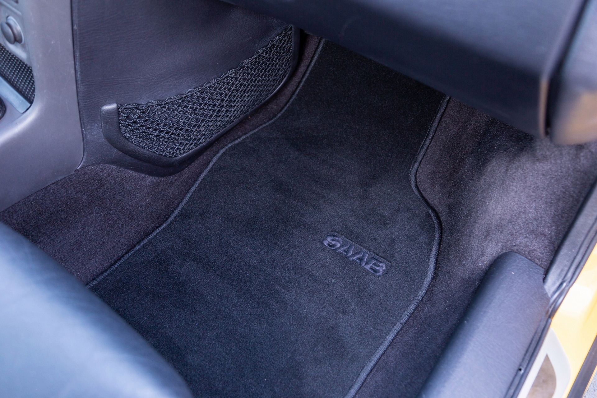 Pristine Saab 9-3 Viggen Convertible Is One Characterful Swede