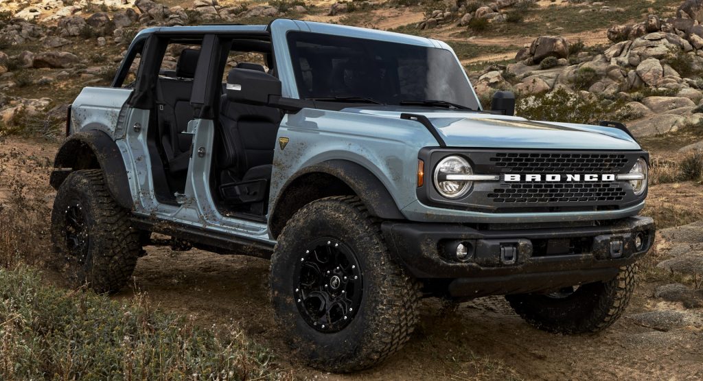 How To Take A 2021 Ford Bronco Apart, Removing Its Doors, Grille, Fenders And Top