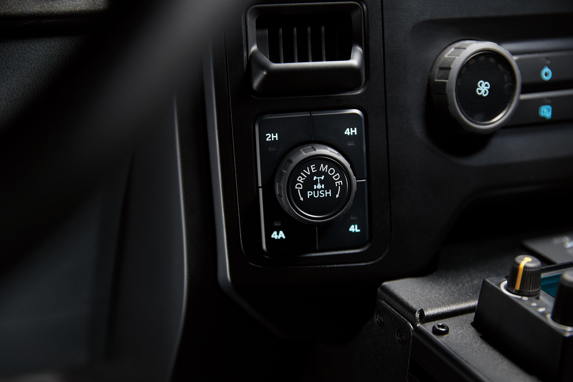 2021 Ford F-150 Police Responder Debuts As America’s Pursuit-Rated Pickup