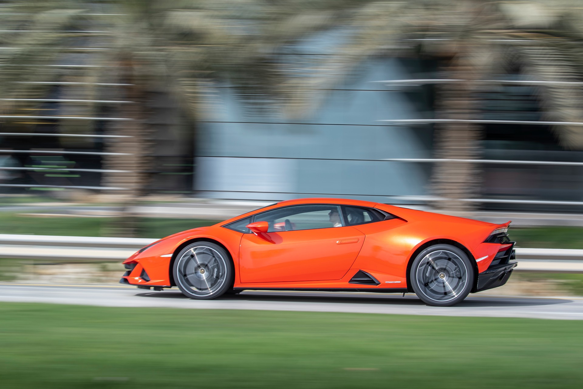 Lamborghini Huracan Evo Gains Android Auto and Alexa