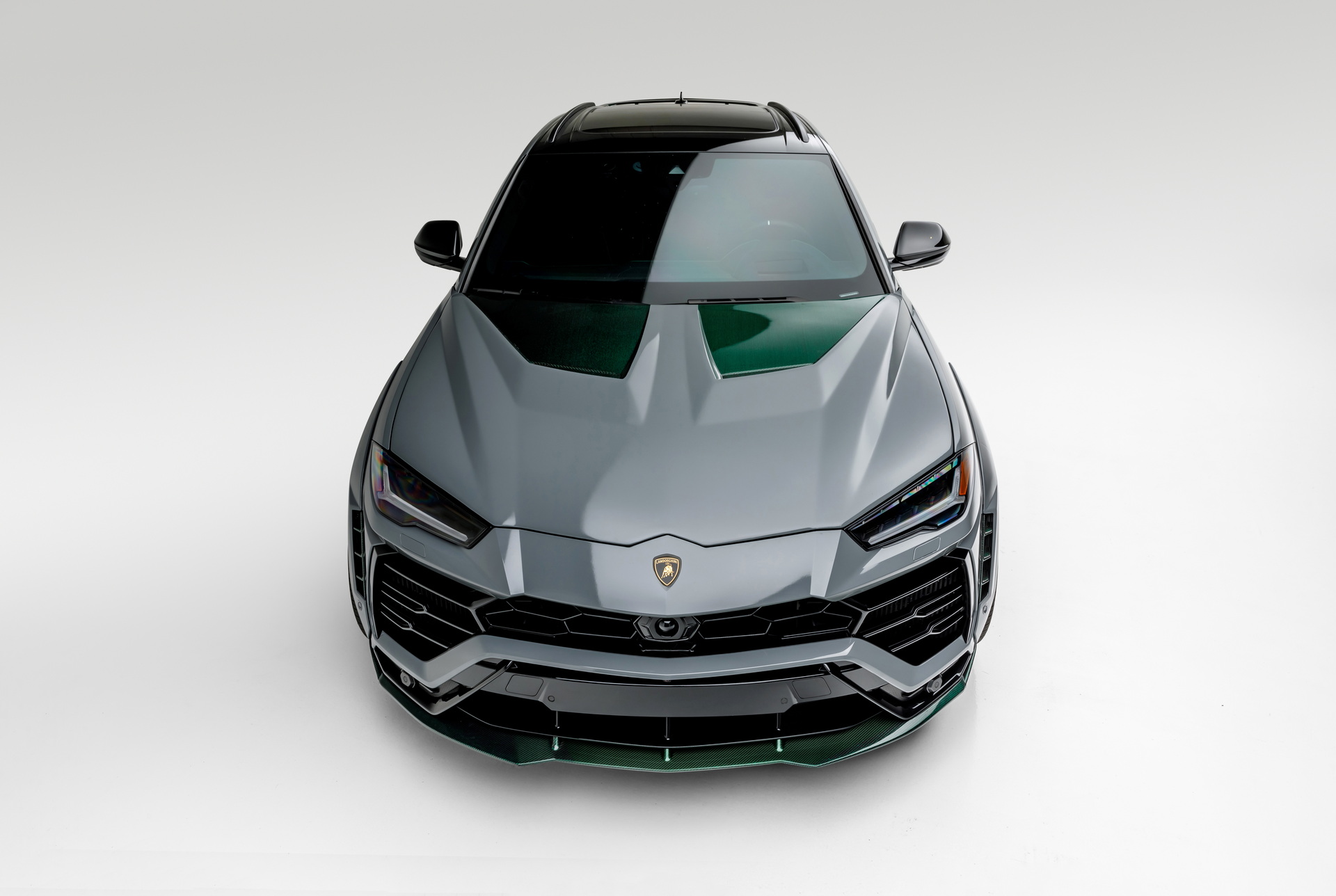 800 HP, Carbon Fiber-Bodied Lamborghini Urus “Green Urnet” Cost $350,000