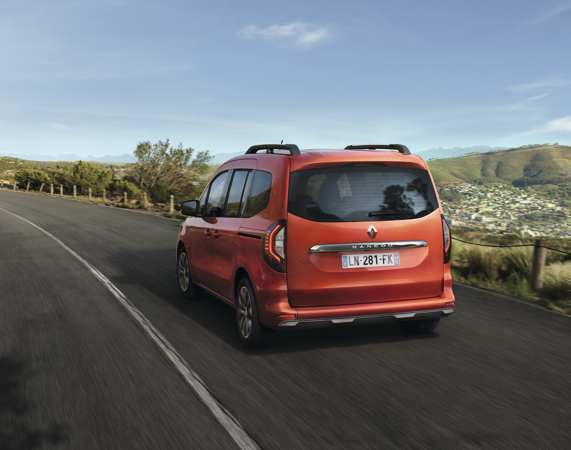 New Renault Kangoo Goes On Sale In Europe For Families With A Van Addiction