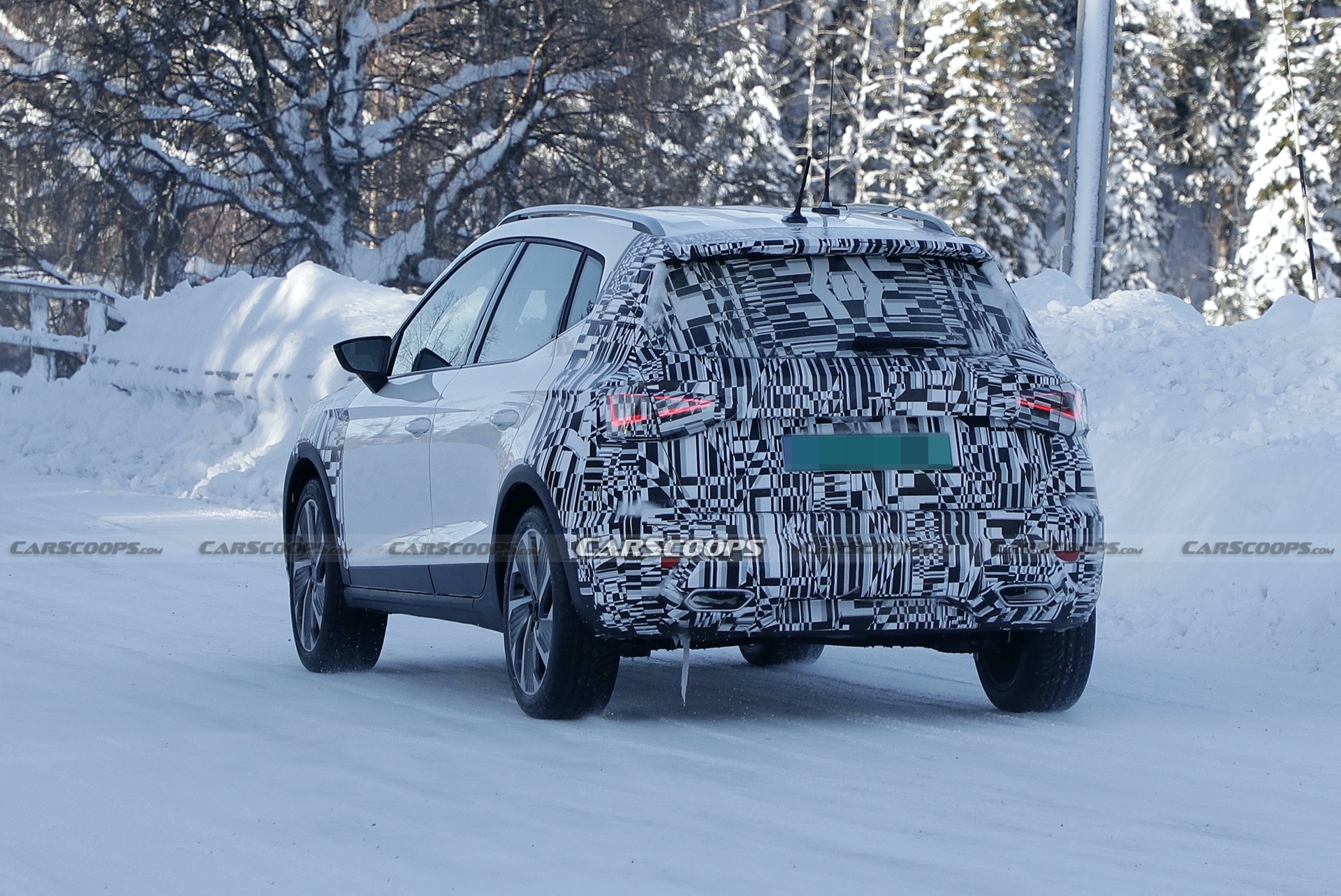 New Seat Arona Facelift Spotted, Launch Expected Soon