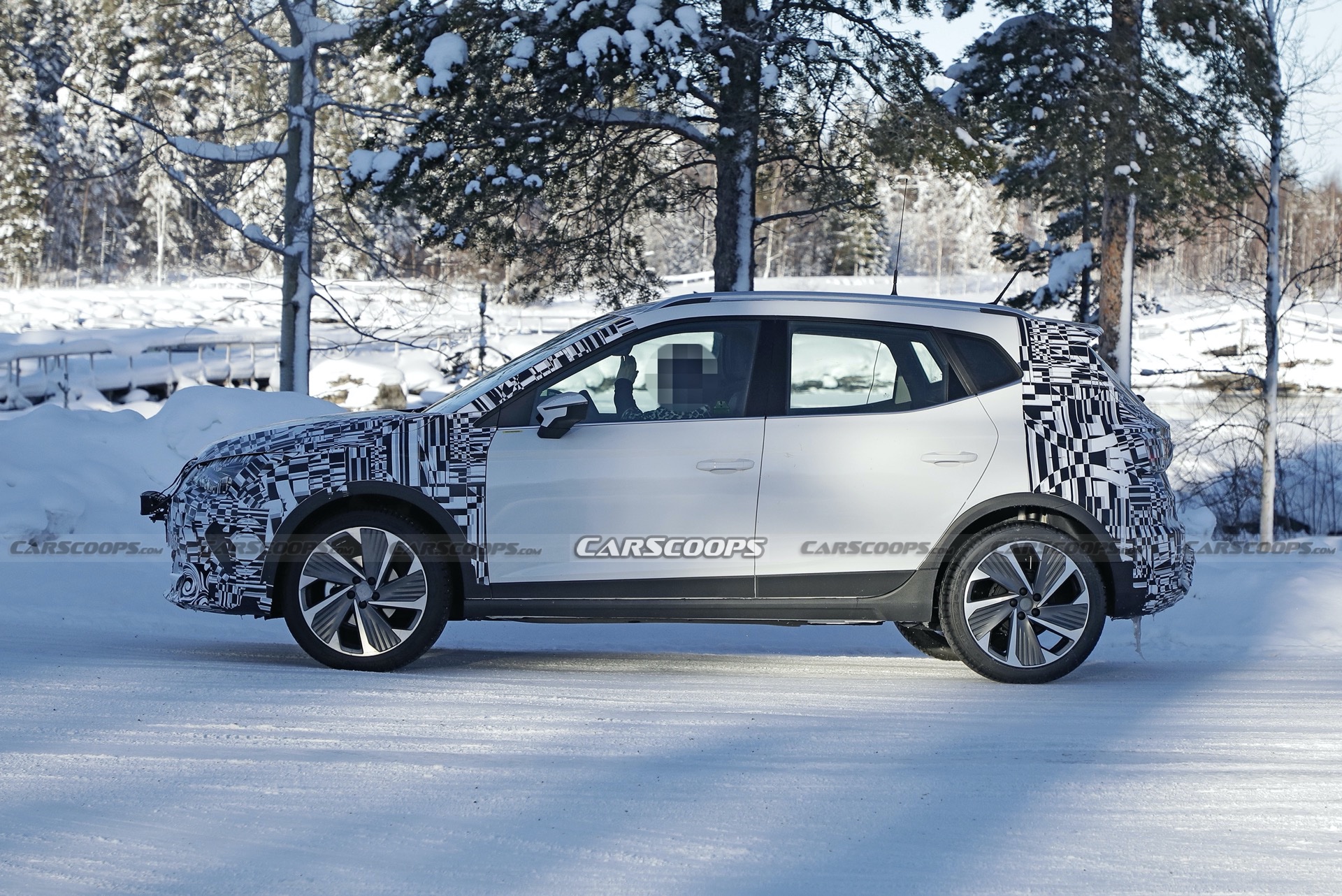 New Seat Arona Facelift Spotted, Launch Expected Soon