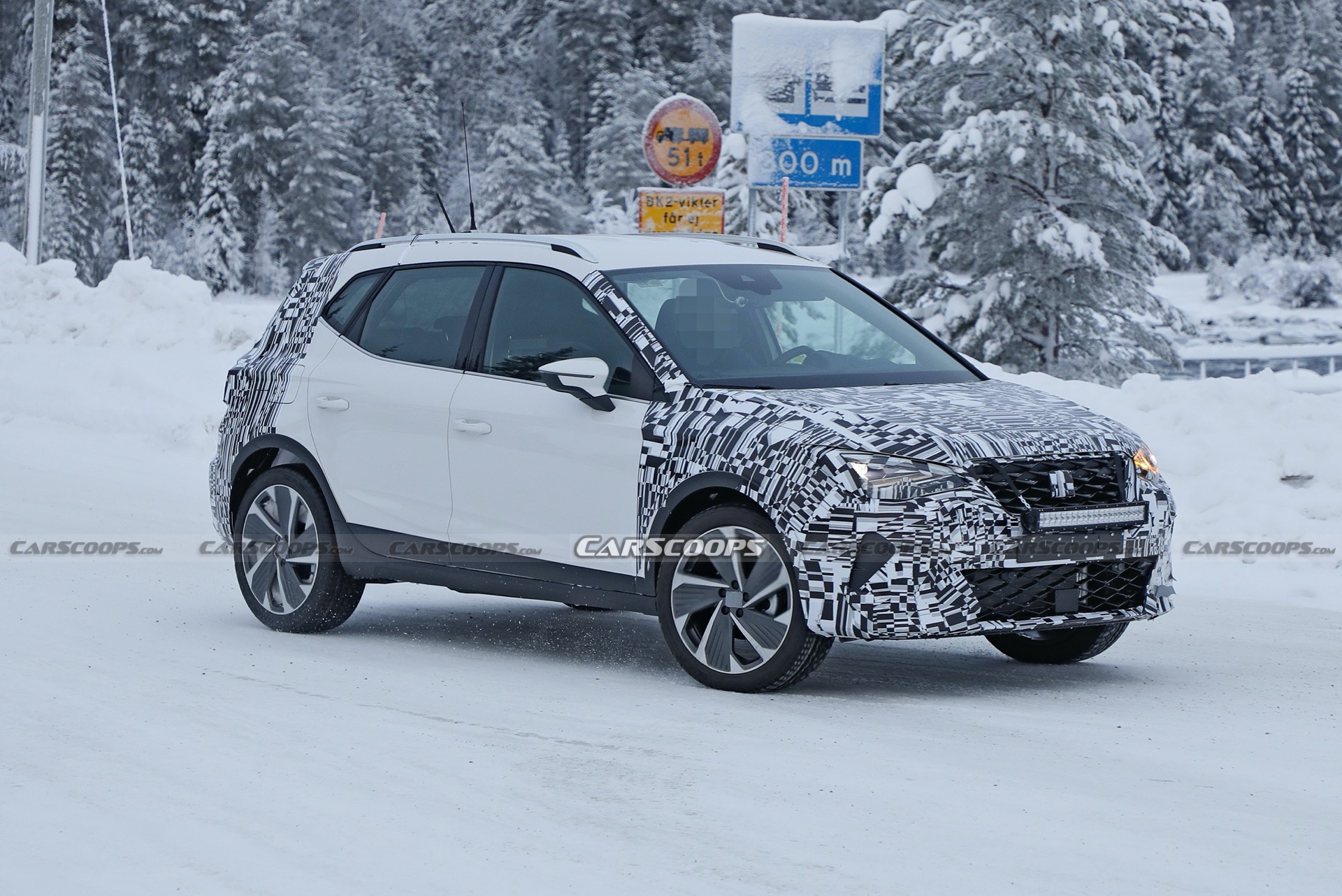 New Seat Arona Facelift Spotted, Launch Expected Soon