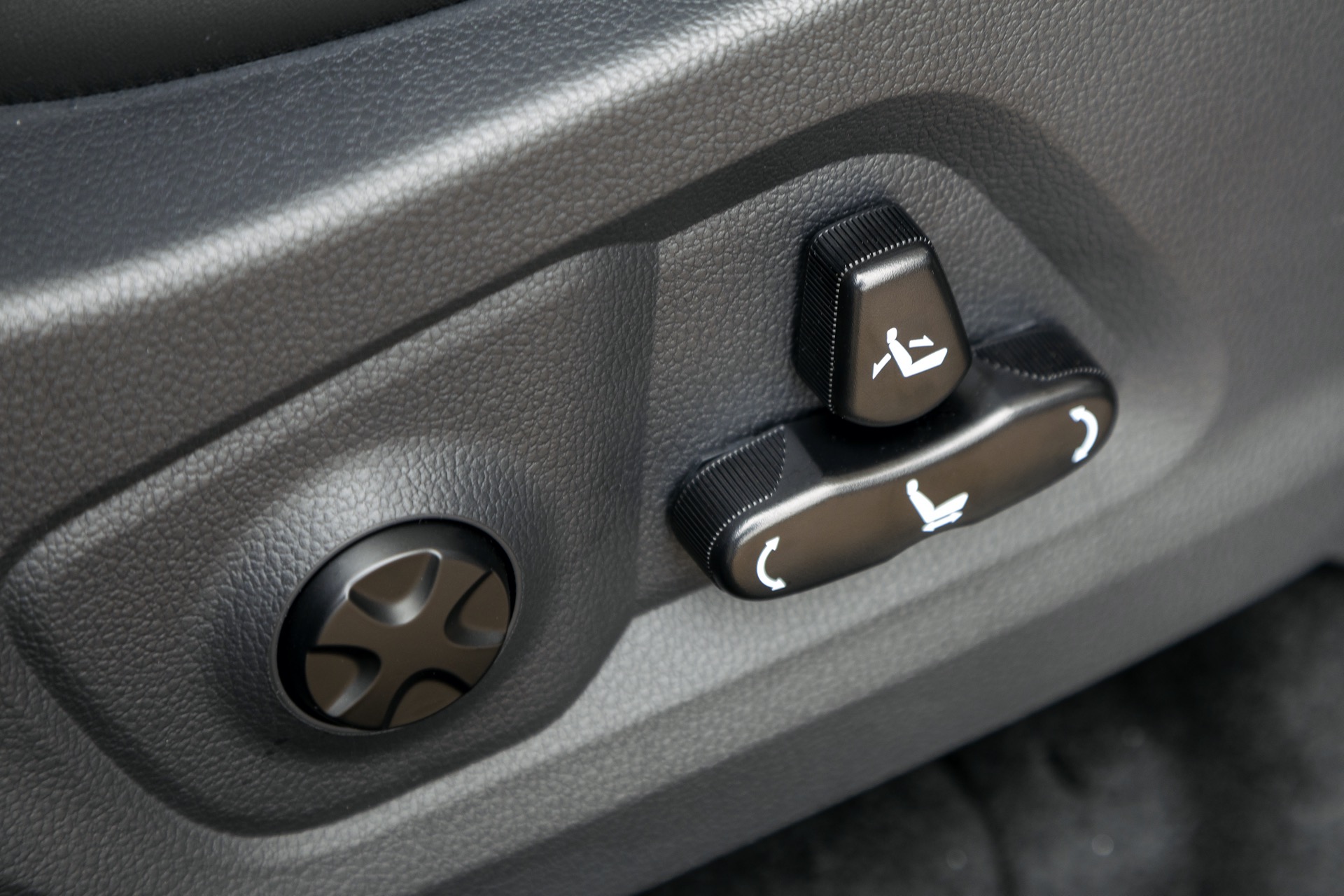 SsangYong Battles On With Surprisingly Significant Rexton Update