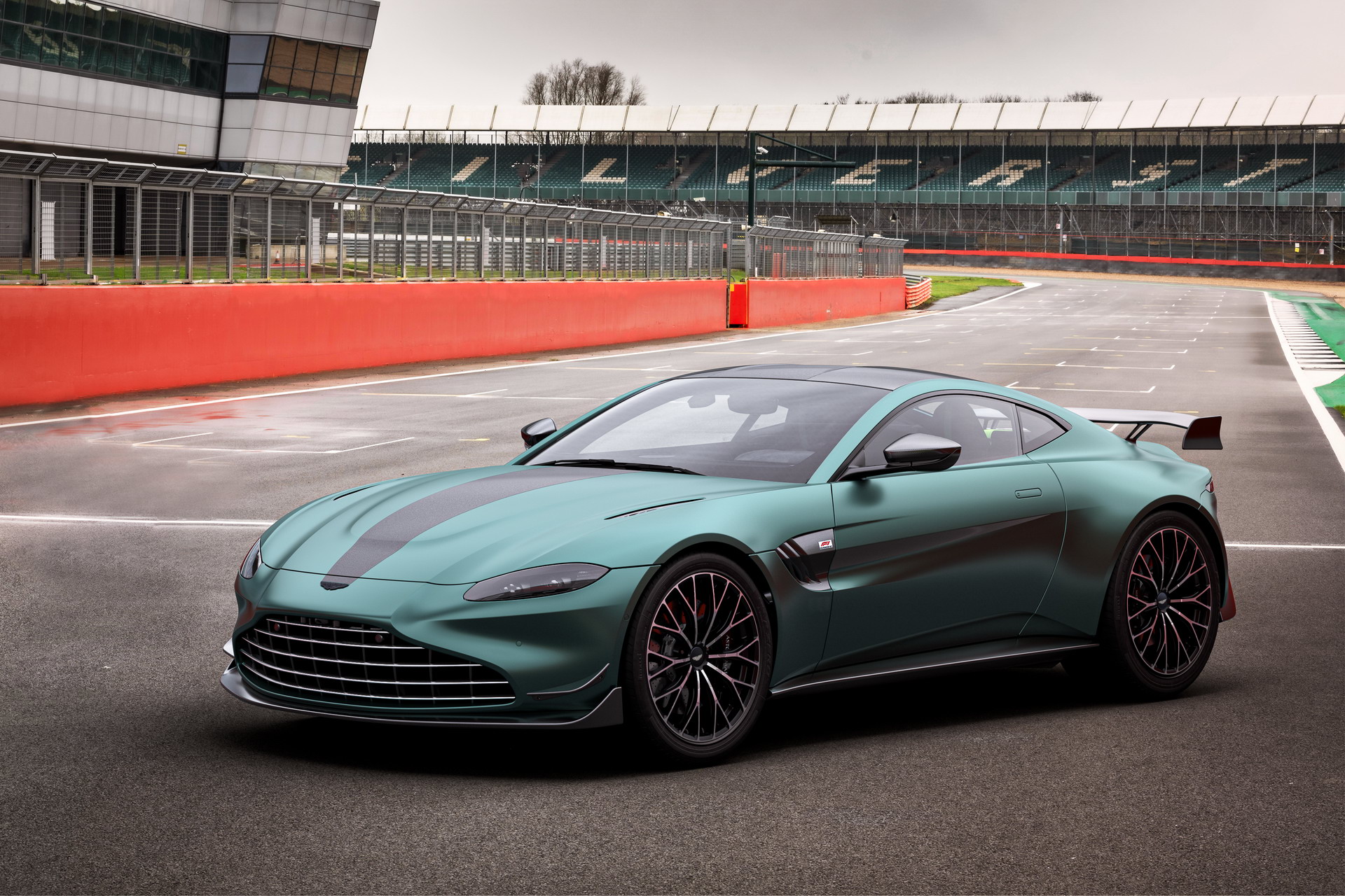Aston Martin’s 2021 F1 Edition Is The Most Hardcore Vantage To Date