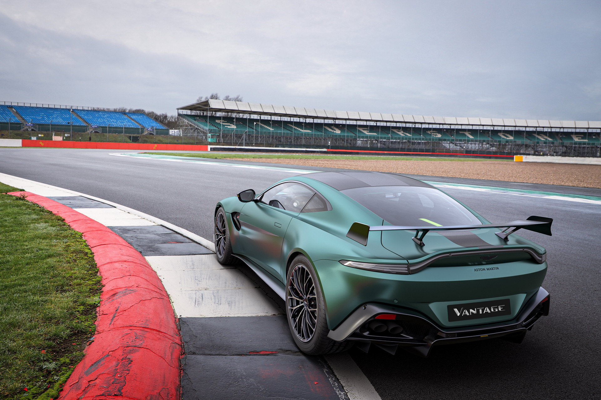 Aston Martin’s 2021 F1 Edition Is The Most Hardcore Vantage To Date