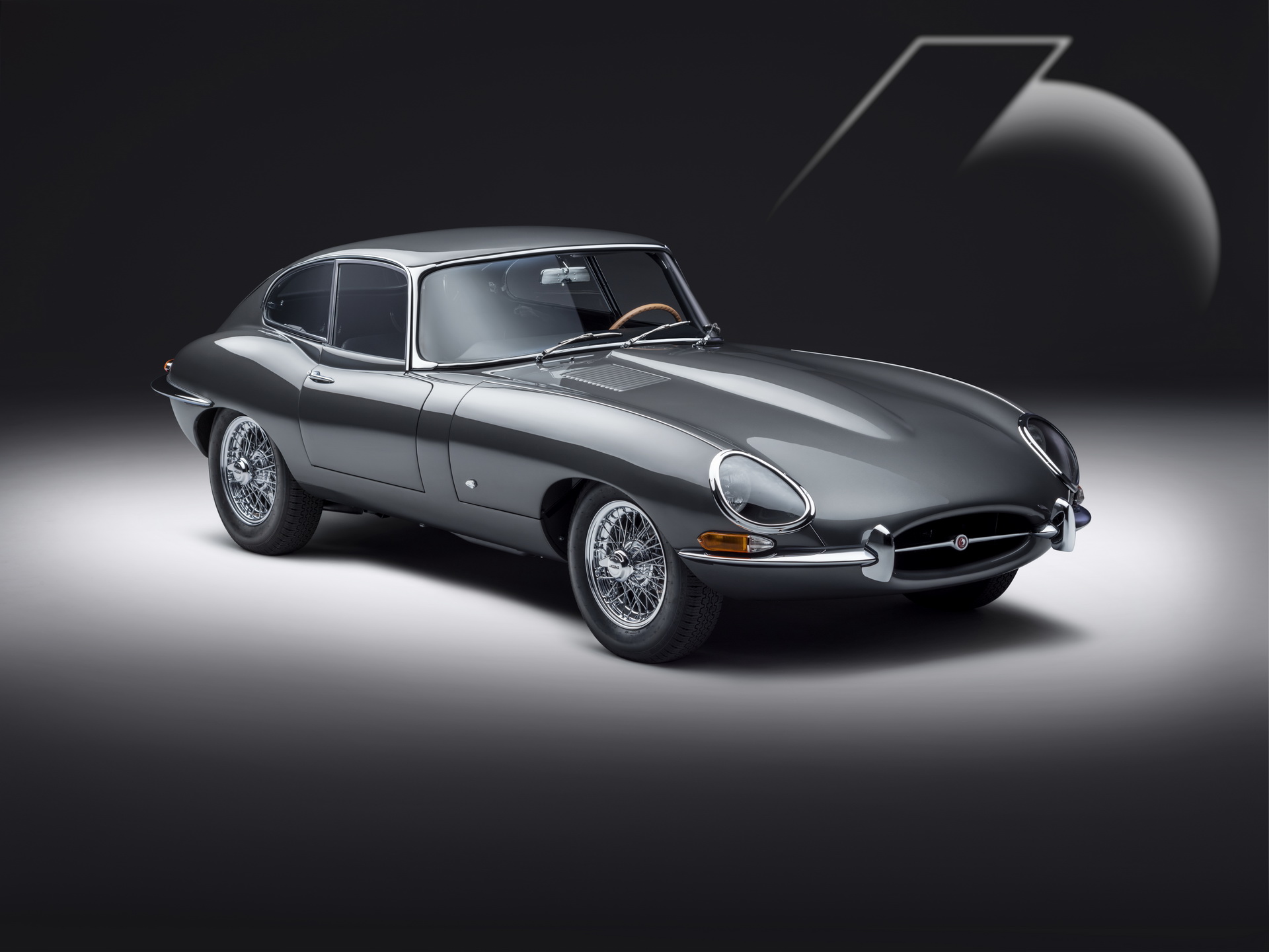 Jaguar Classic Shows Stunning Pair Of Factory Restored E-Type 60 Collection Editions