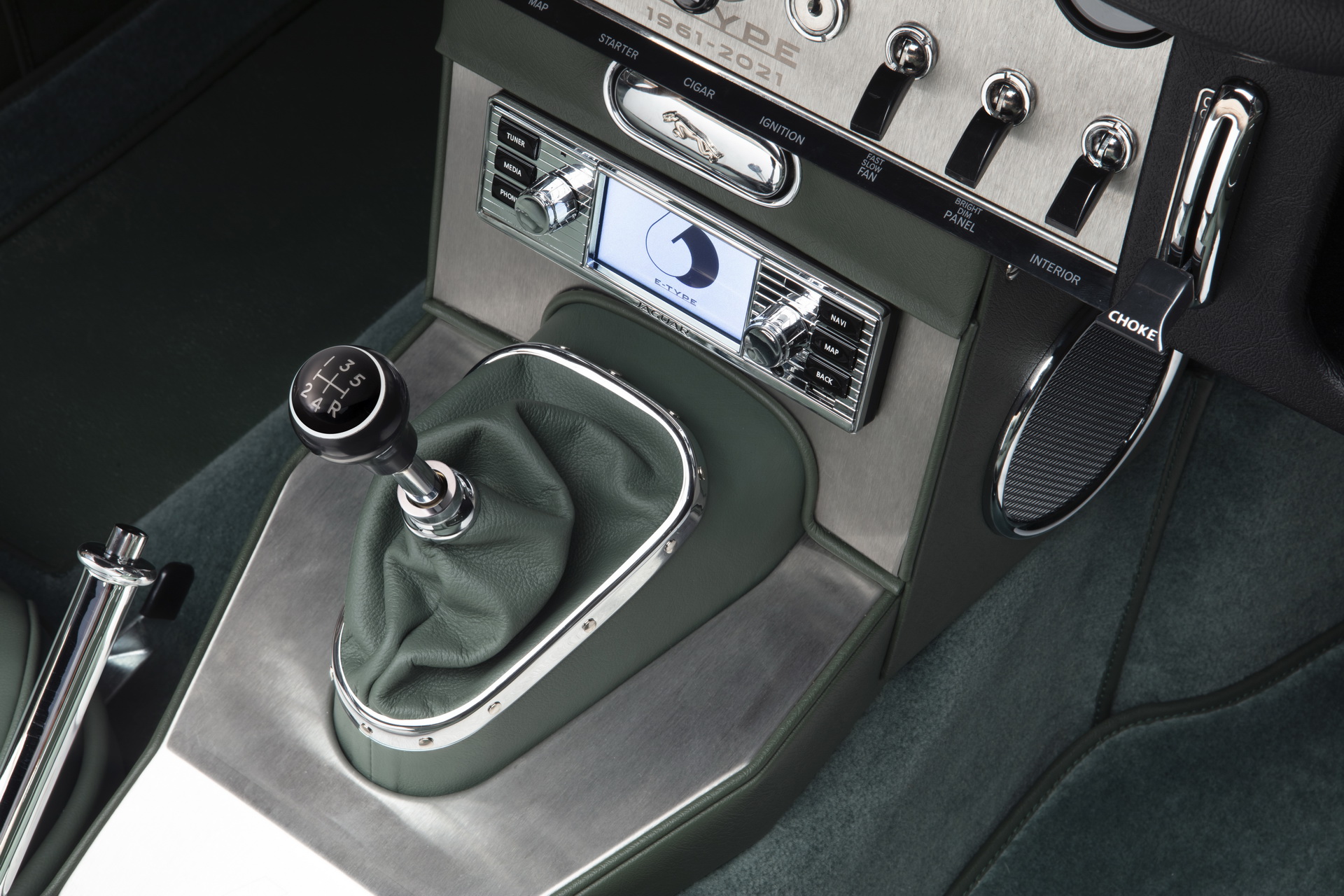 Jaguar Classic Shows Stunning Pair Of Factory Restored E-Type 60 Collection Editions