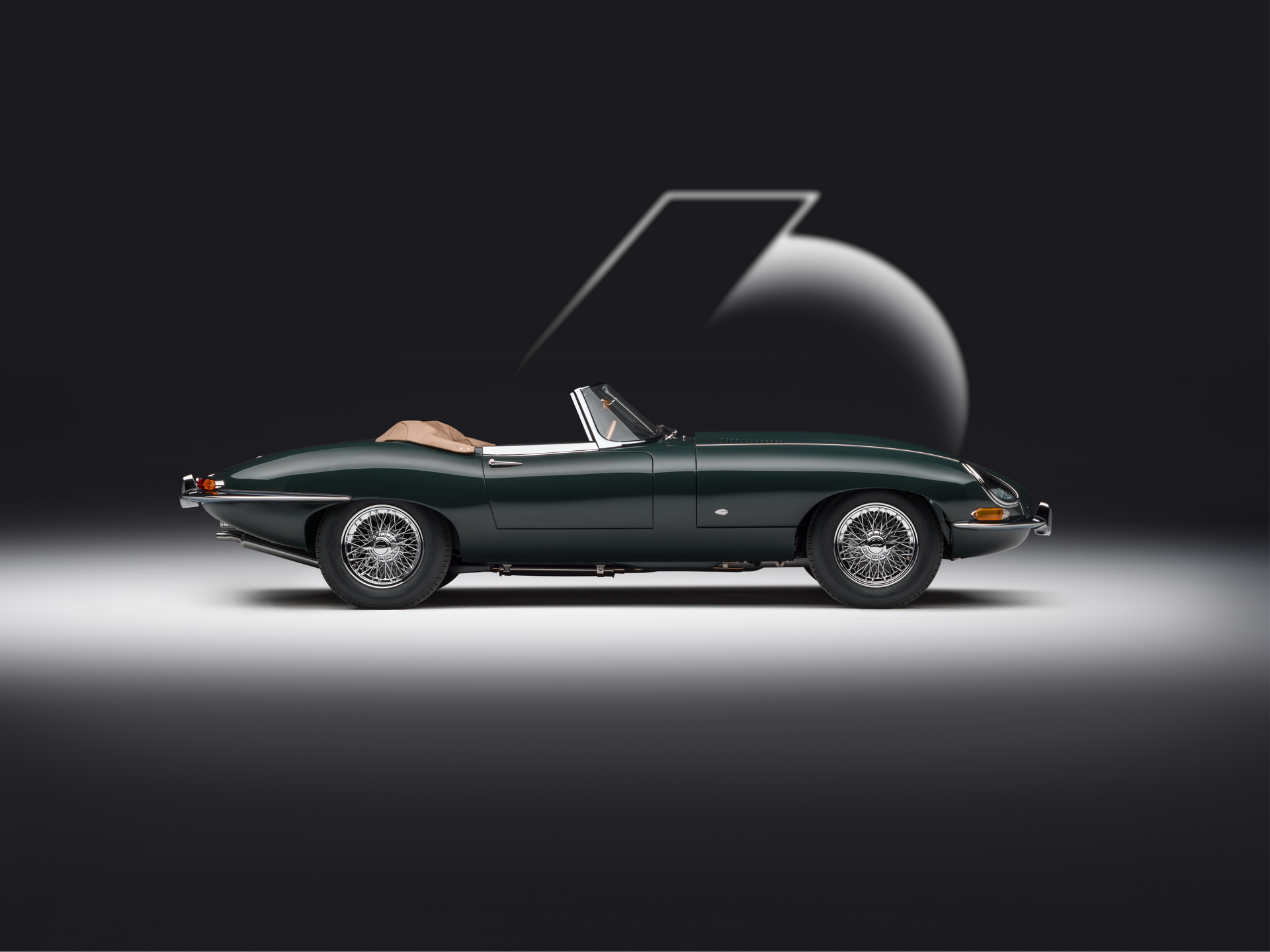 Jaguar Classic Shows Stunning Pair Of Factory Restored E-Type 60 Collection Editions