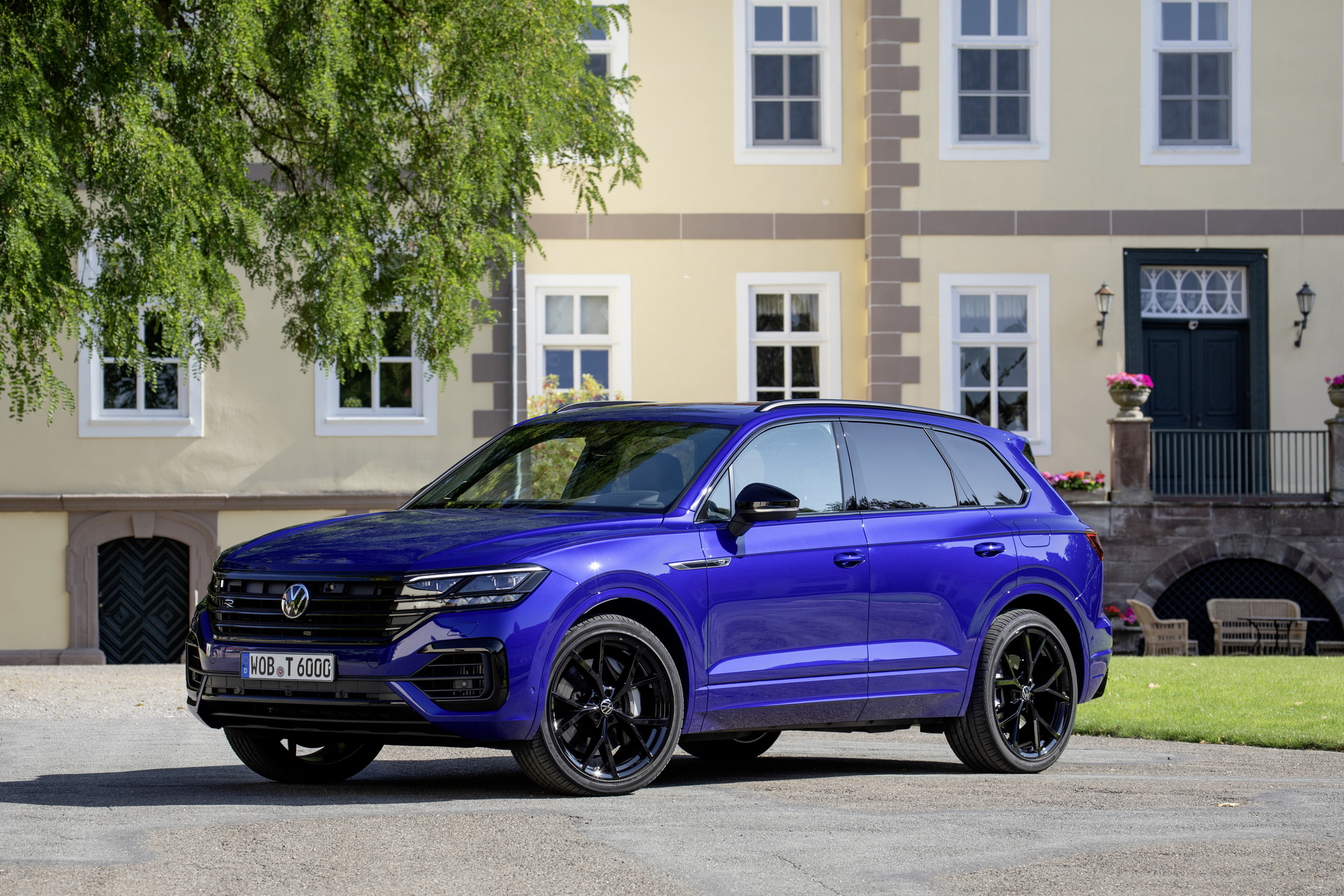VW Launches Its Most Powerful Production Model In The UK, The New Touareg R