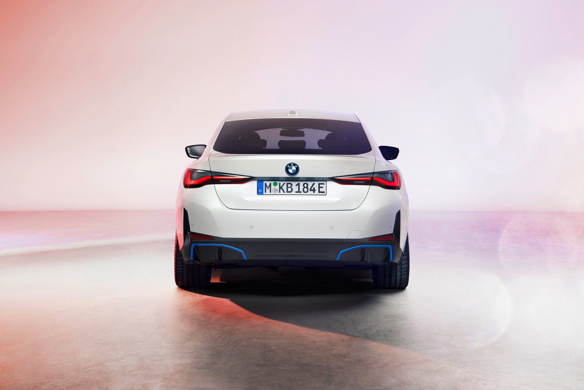 [Image: 2022-BMW-i4-EV-11.jpg]