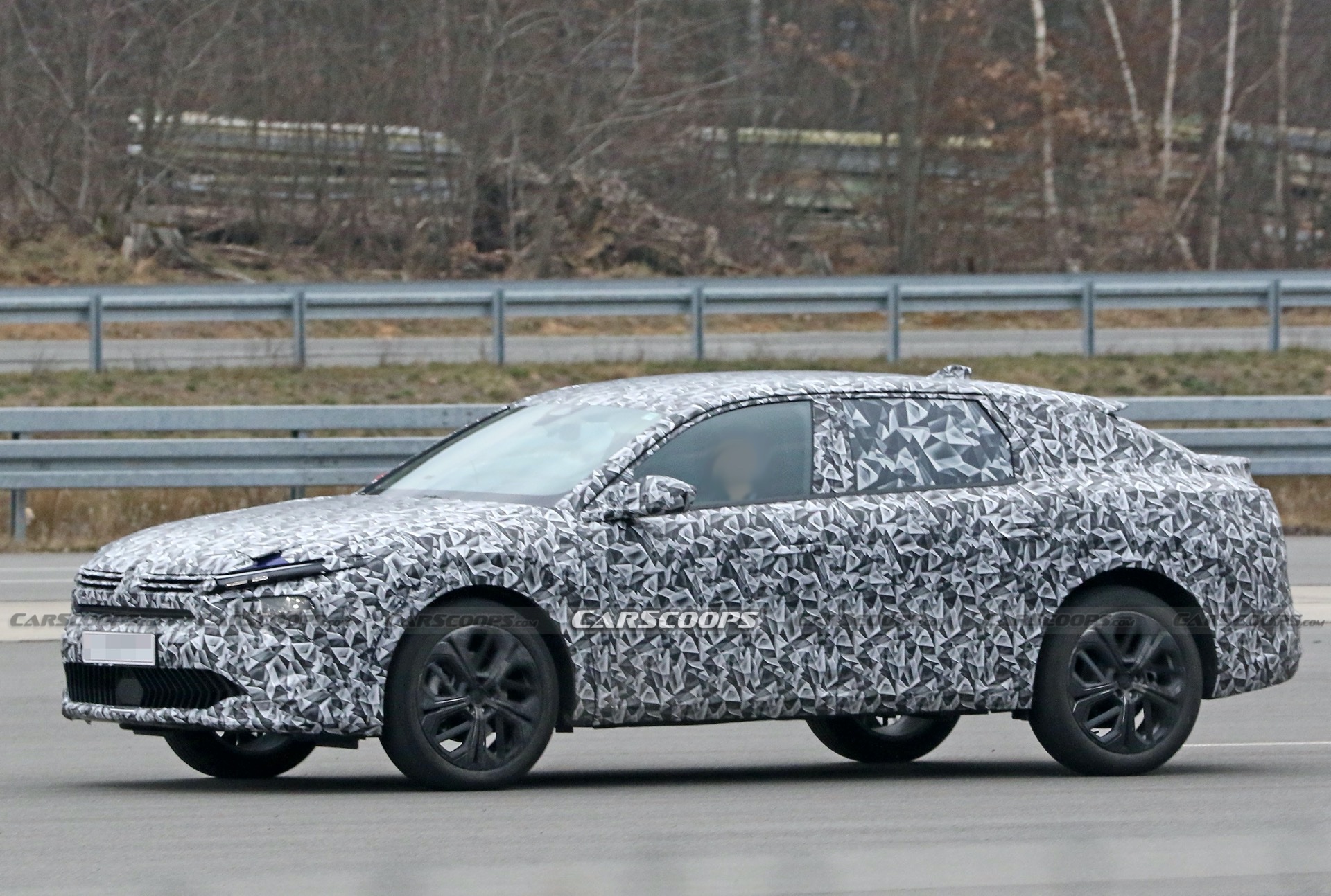 Citroën C5 SUV-Wagon-Coupe Amalgamation Spotted Again