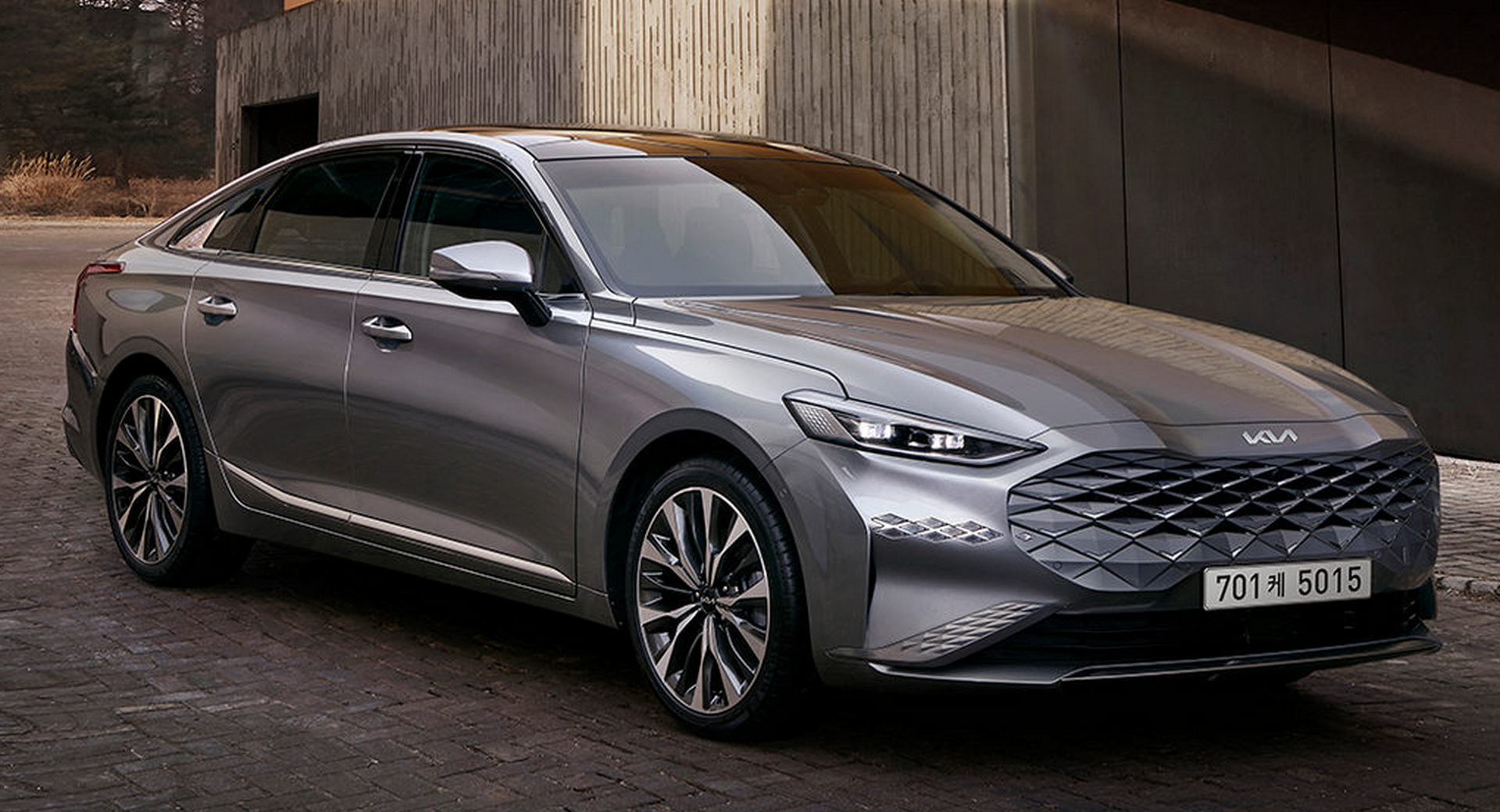 New Kia K8 (Cadenza) Specs Revealed, Gets Up To 295 HP 3.5-Liter V6 And Offers AWD