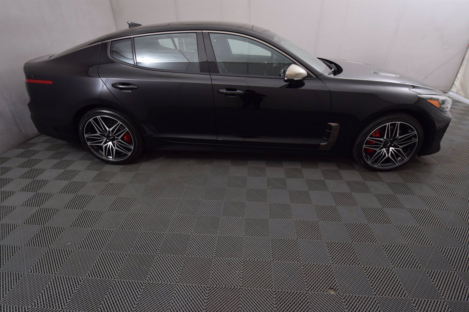 Uh-Oh: 2022 Kia Stinger Already Revealed And Available At U.S. And Canadian Dealerships