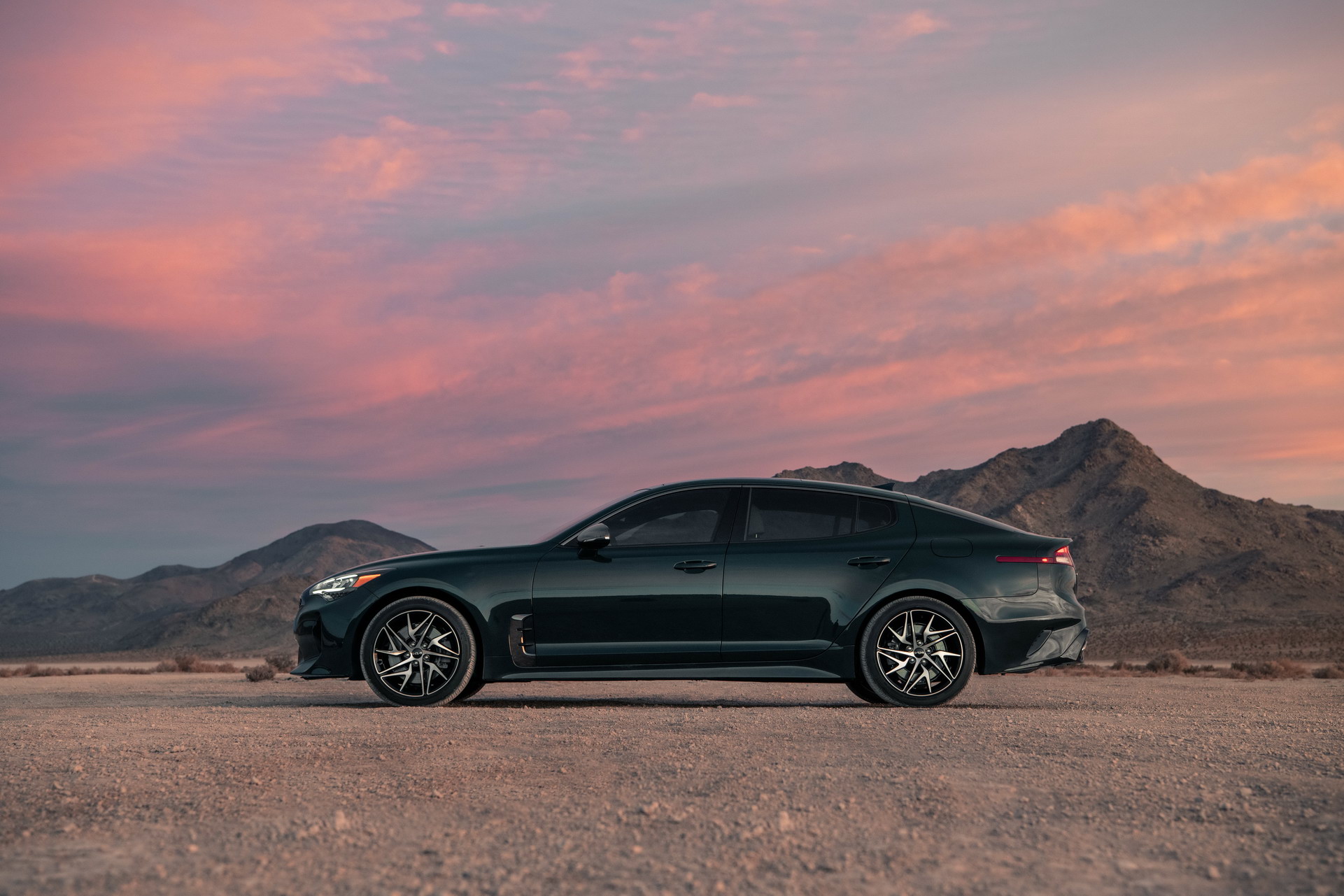 2022 Kia Stinger Starts At $36,090 – Costs $3,000 More Than Last Year’s Model