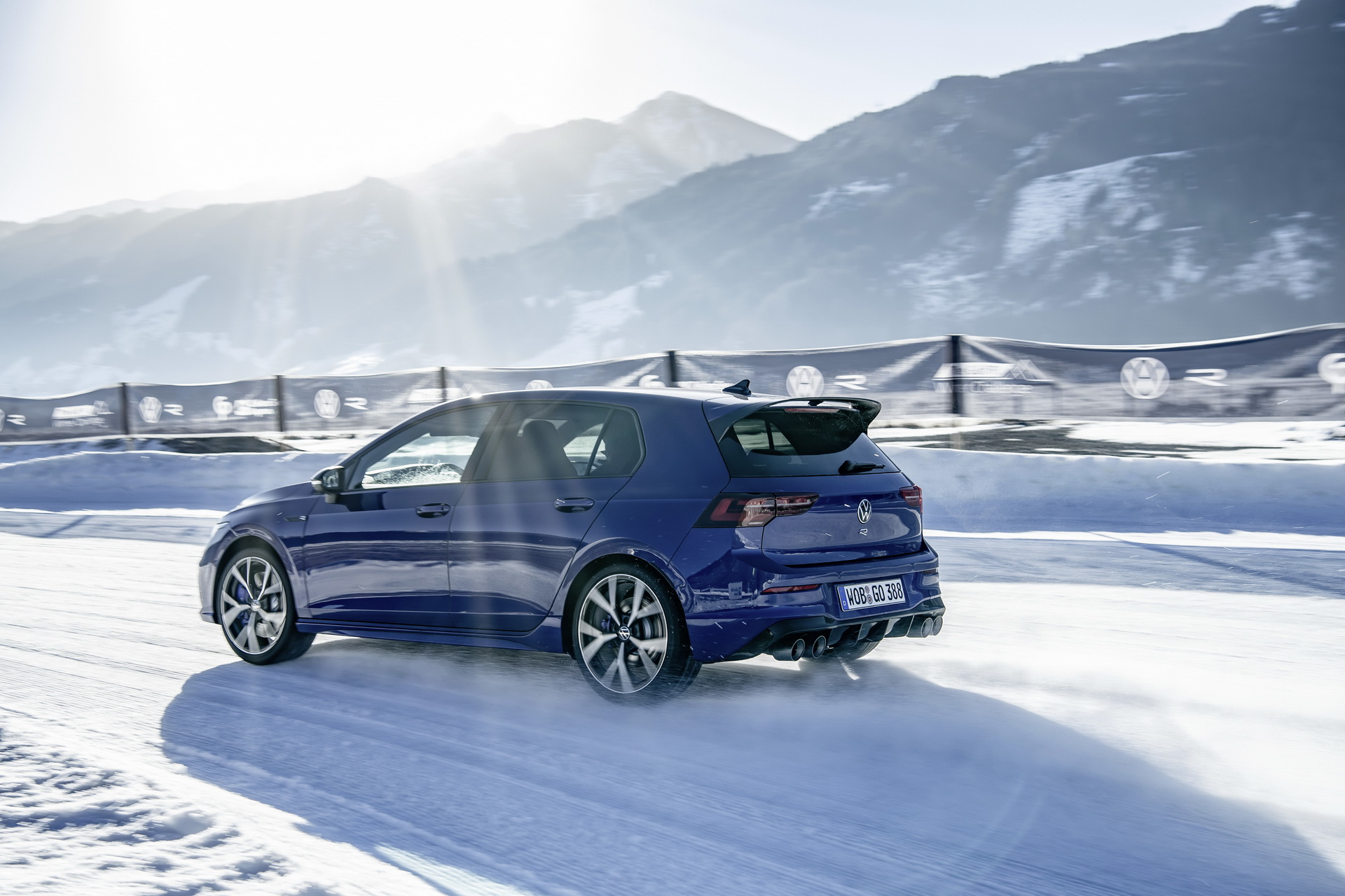 Don’t Buy A New VW Golf R Without The Performance Pack