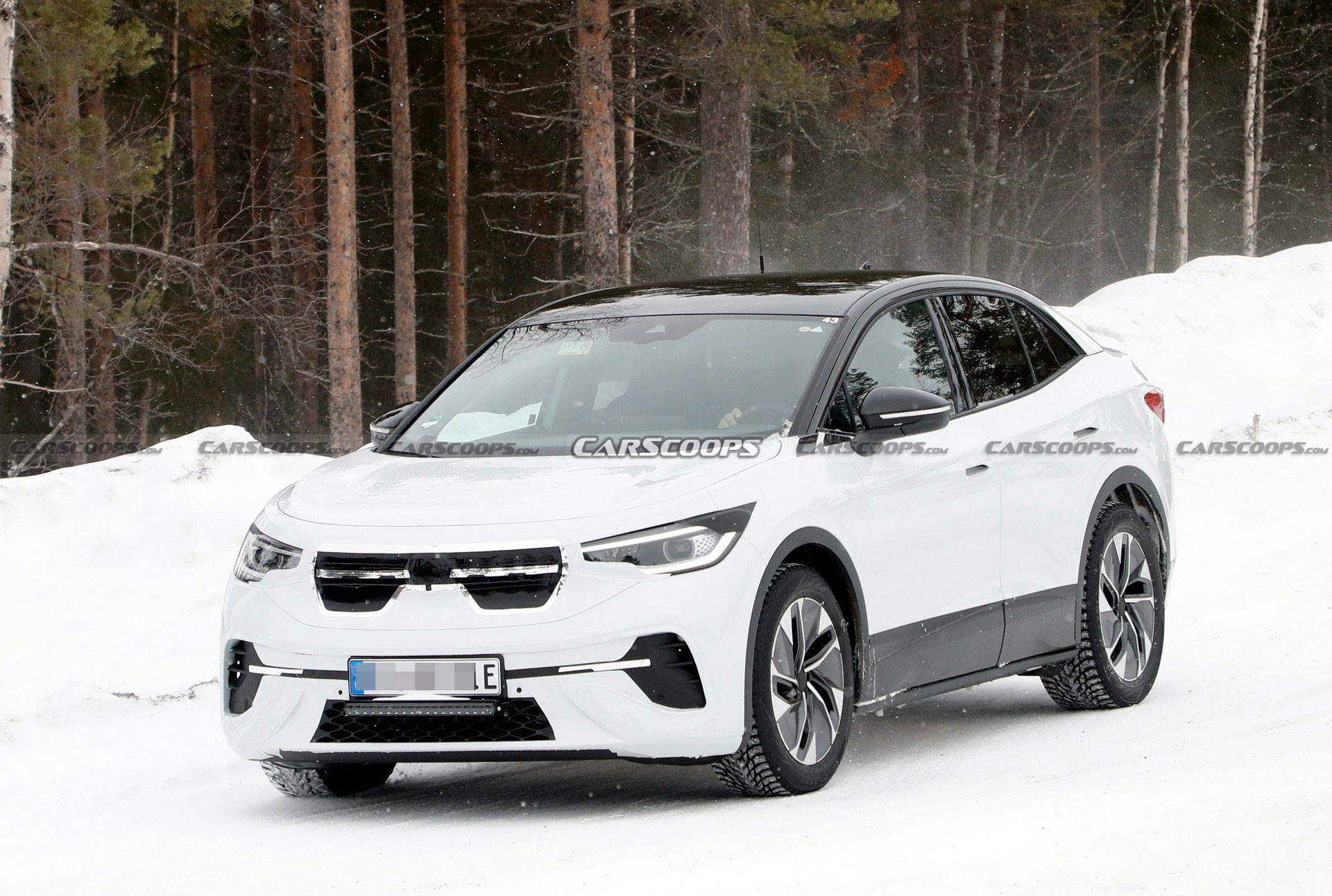 VW ID.5 Crossover Coupe Spotted Ahead Of Its Debut Later This Year