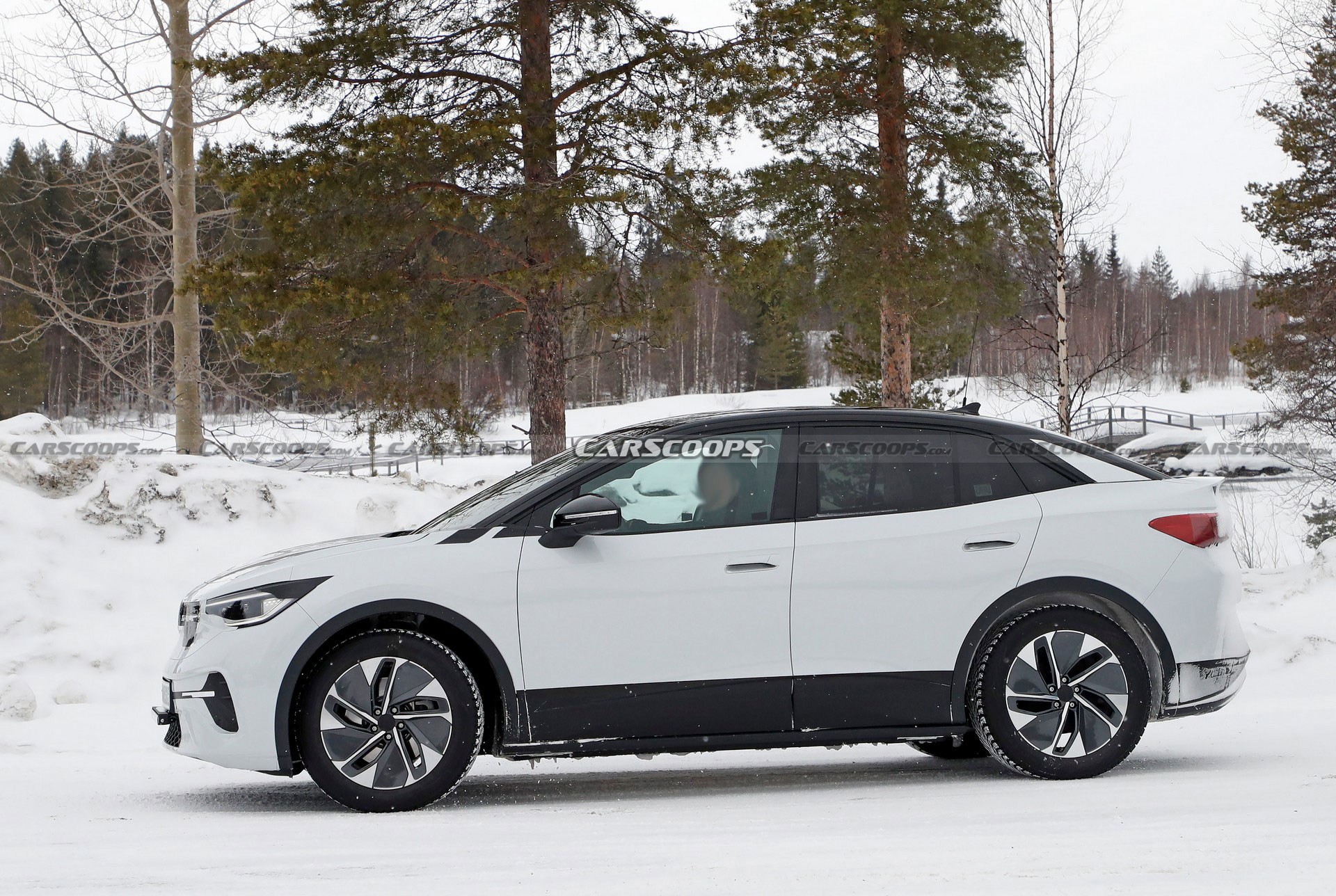 VW ID.5 Crossover Coupe Spotted Ahead Of Its Debut Later This Year