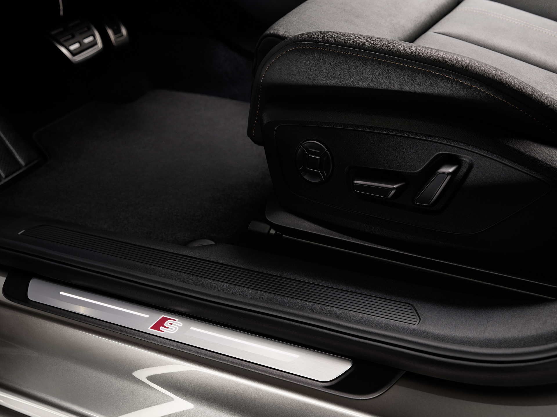 Take A Seat Inside Audi’s New Q4 E-Tron Electric SUV And Check Out Its Smart Features