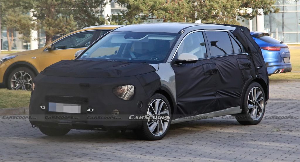  2022 Kia Niro Spied With Bold New Face, Could Debut Later This Year