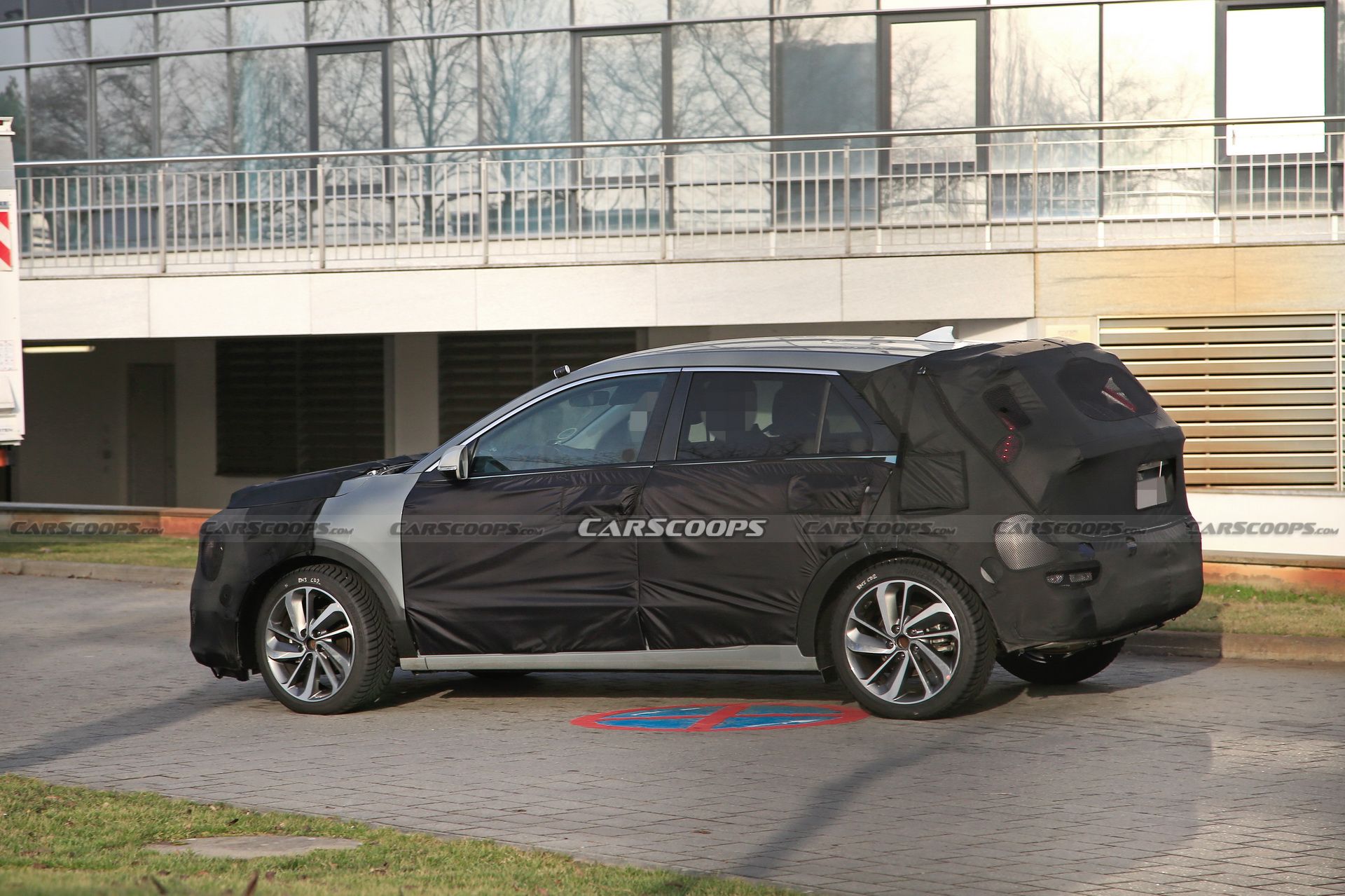 2022 Kia Niro Spied With Bold New Face, Could Debut Later This Year