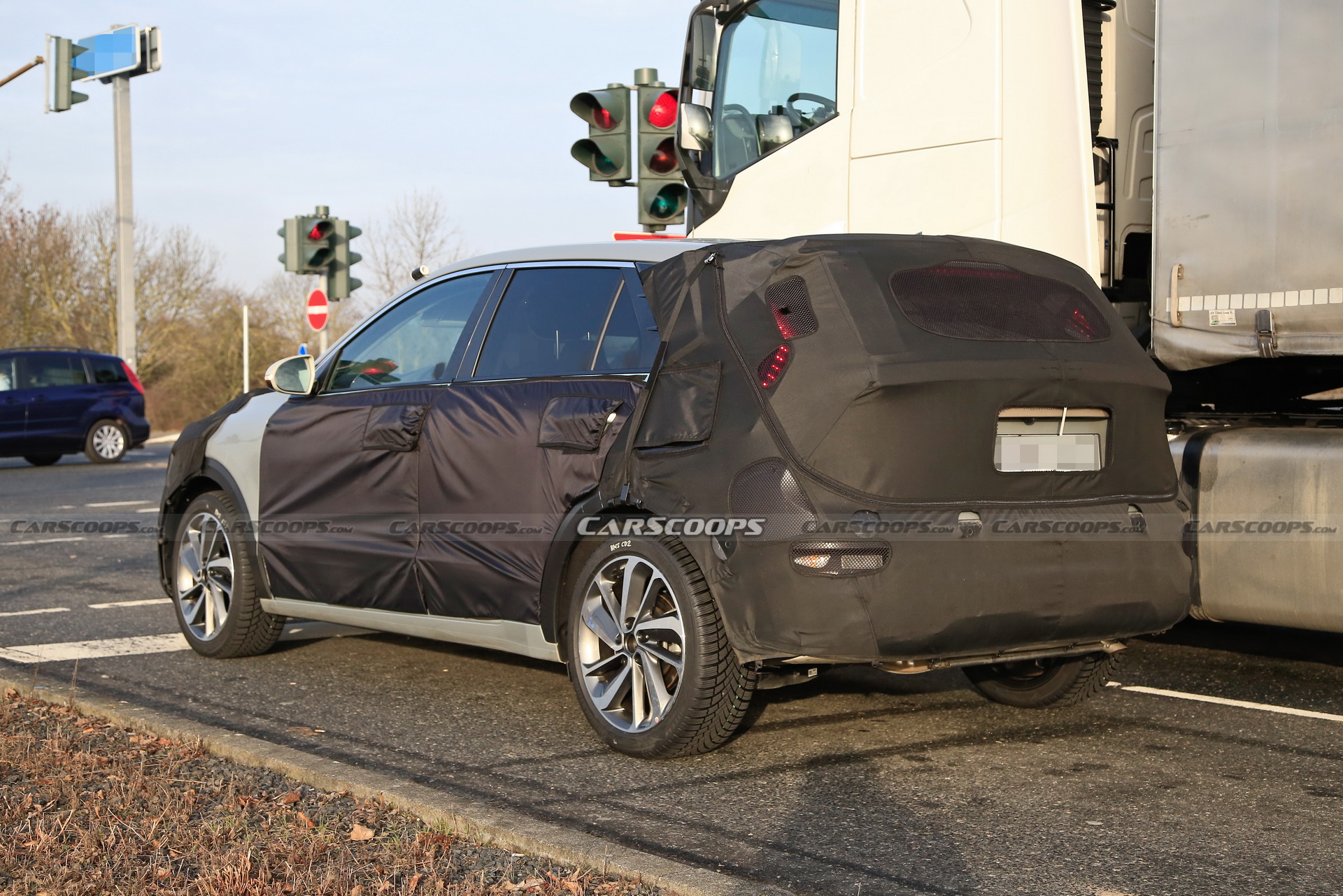 2022 Kia Niro Spied With Bold New Face, Could Debut Later This Year