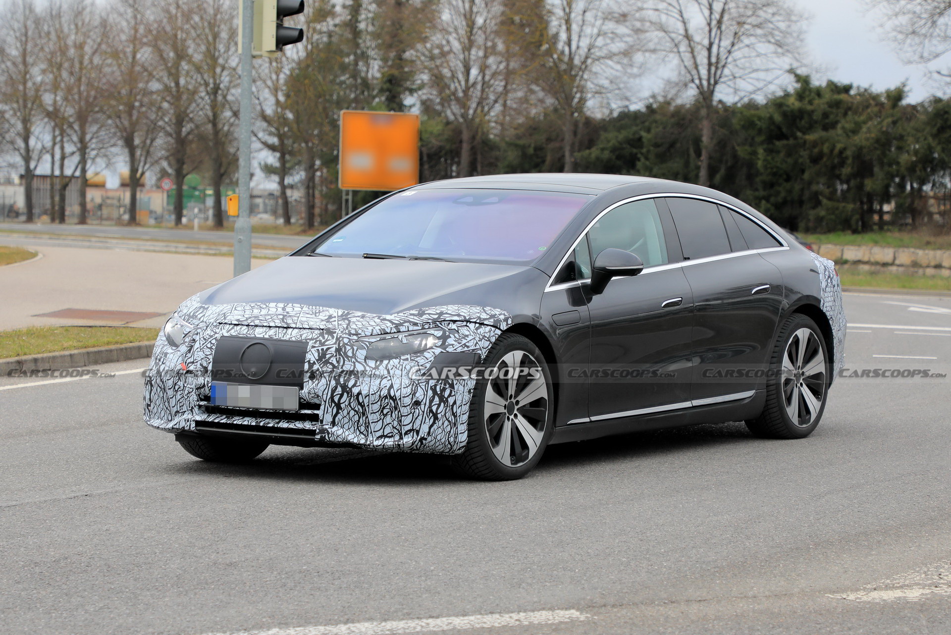 2022 Mercedes-Benz EQS Drops More Camo, Unveiling Date Is Two Weeks Away