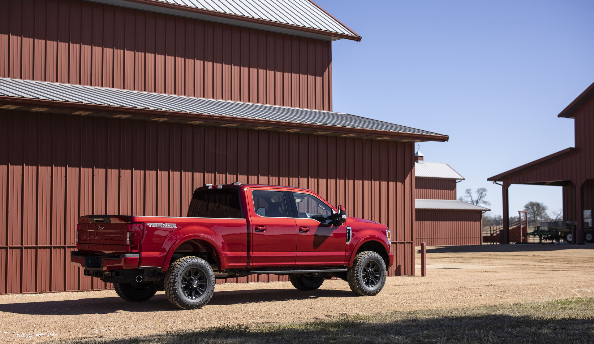 2022 Ford Super Duty Revealed With Less Chrome, New 12-Inch Infotainment System