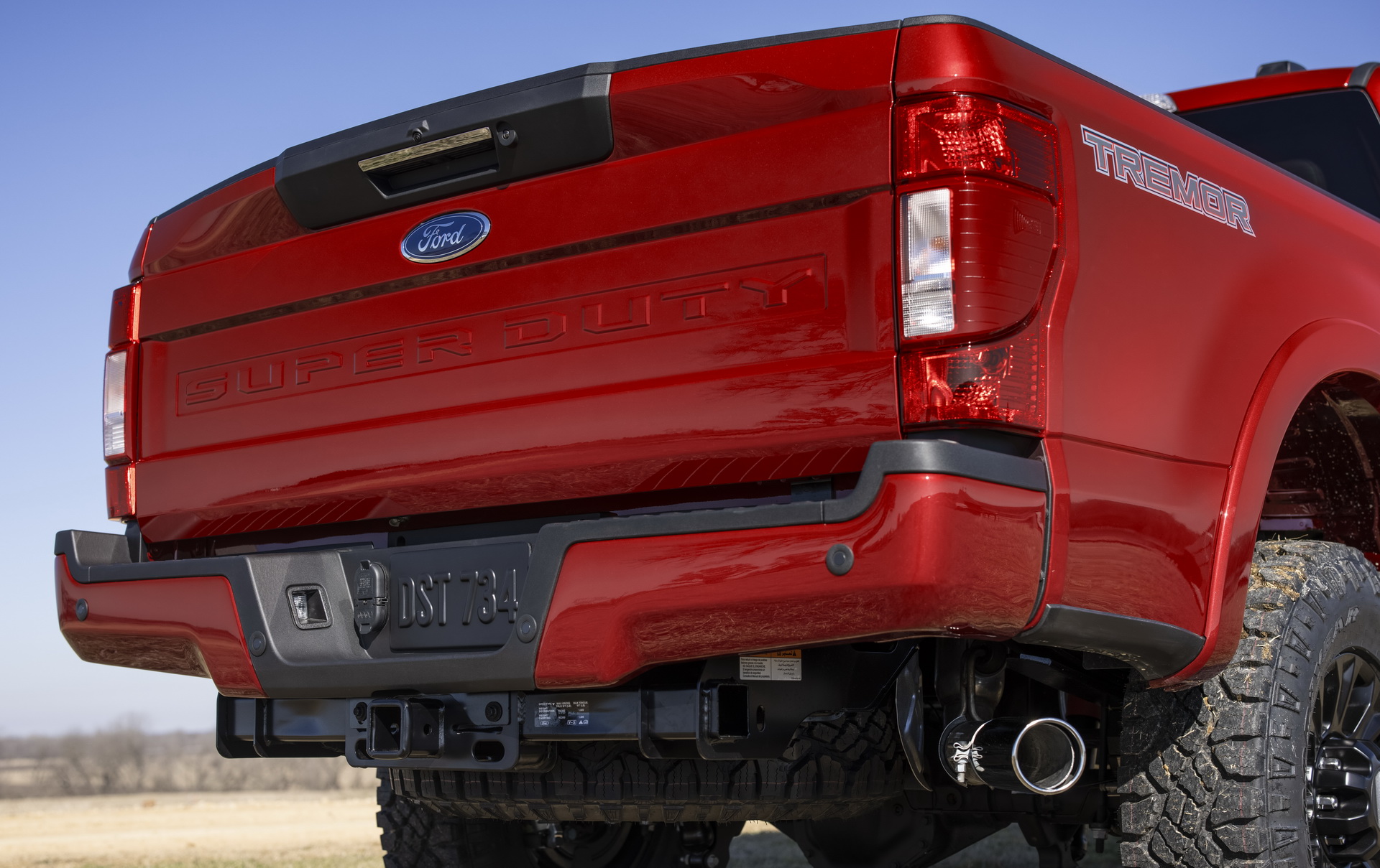 2022 Ford Super Duty Revealed With Less Chrome, New 12-Inch Infotainment System