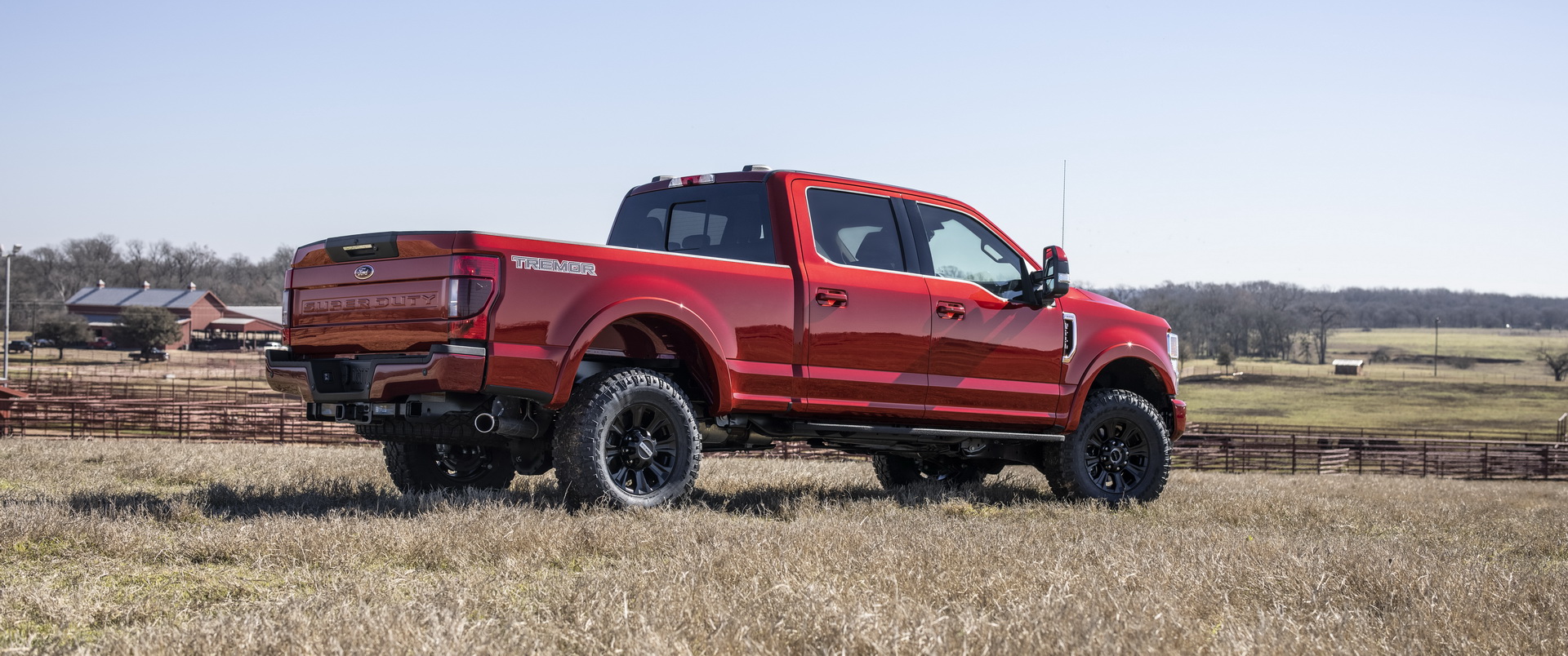 2022 Ford Super Duty Revealed With Less Chrome, New 12-Inch Infotainment System