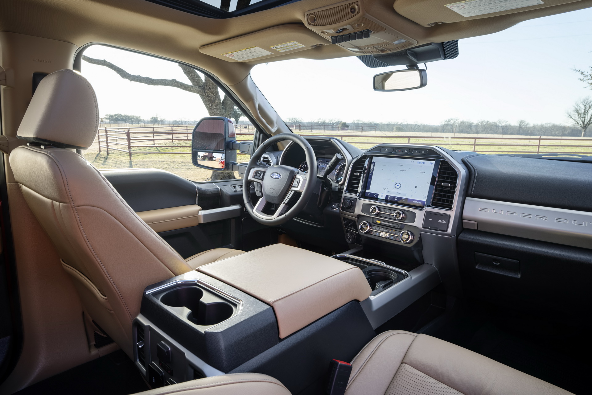 2022 Ford Super Duty Revealed With Less Chrome, New 12-Inch Infotainment System