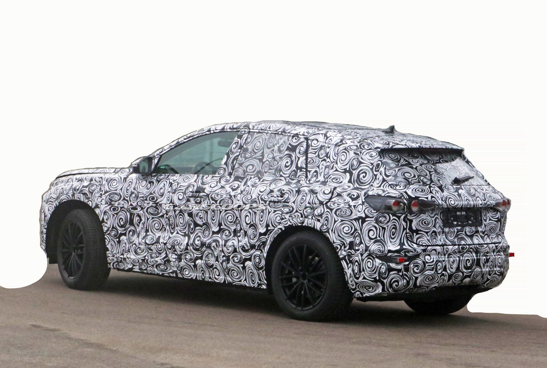 Audi Q5 E-Tron Spied, Could Arrive As Early As Next Year