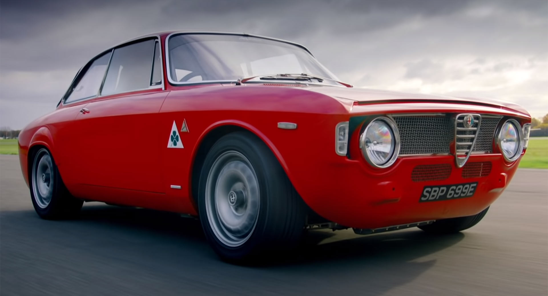 Harris Drives And Falls For The Alfaholics GTA-R 290 Restomod | Carscoops