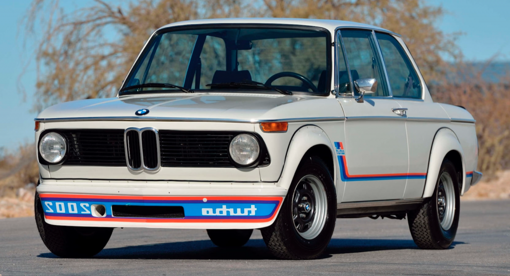  ¿Este BMW Turbo de un año tiene las mejores calcomanías de la historia?