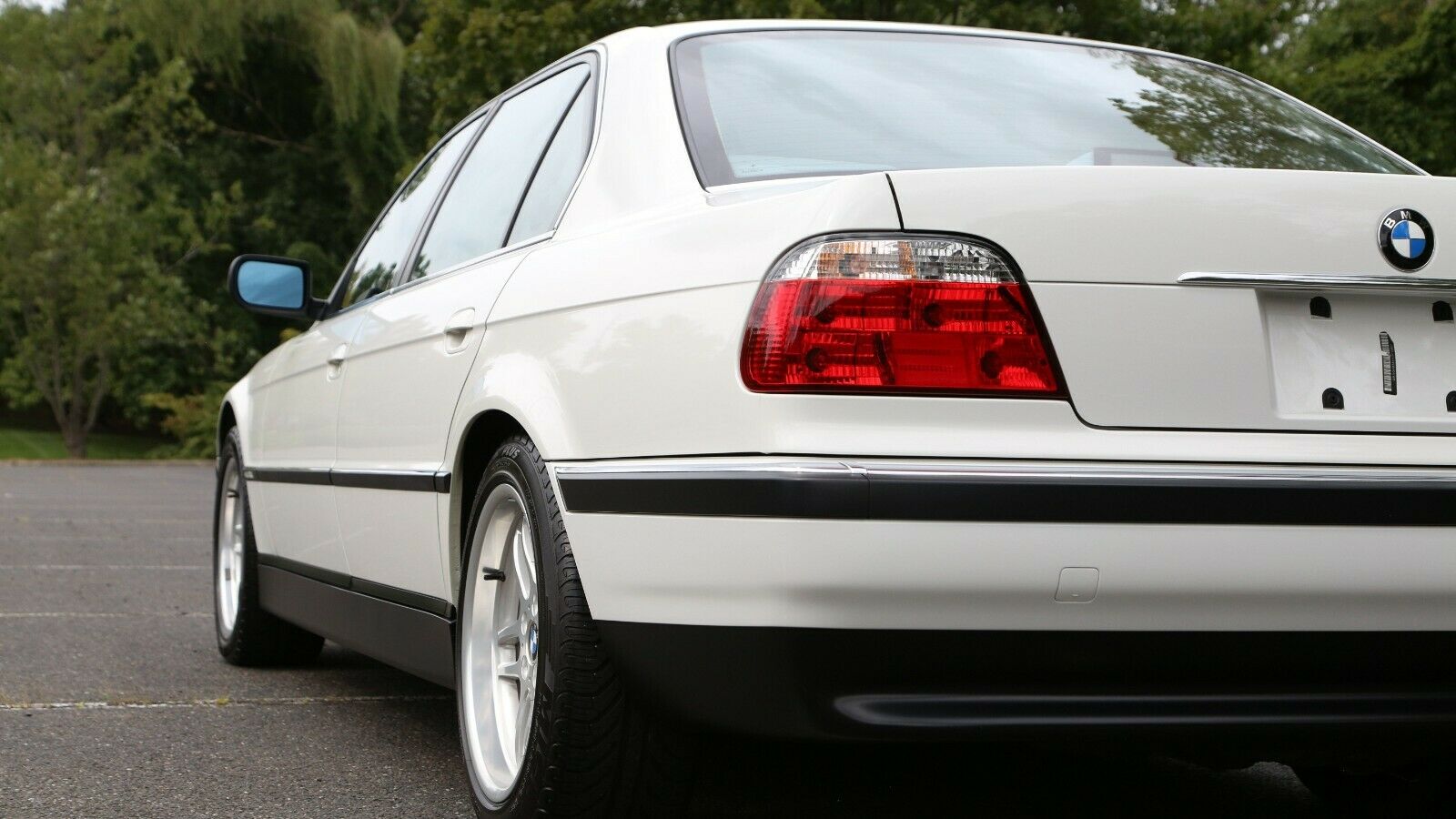2000 BMW 7-Series In Pristine Condition Commandeers $80K Asking Price