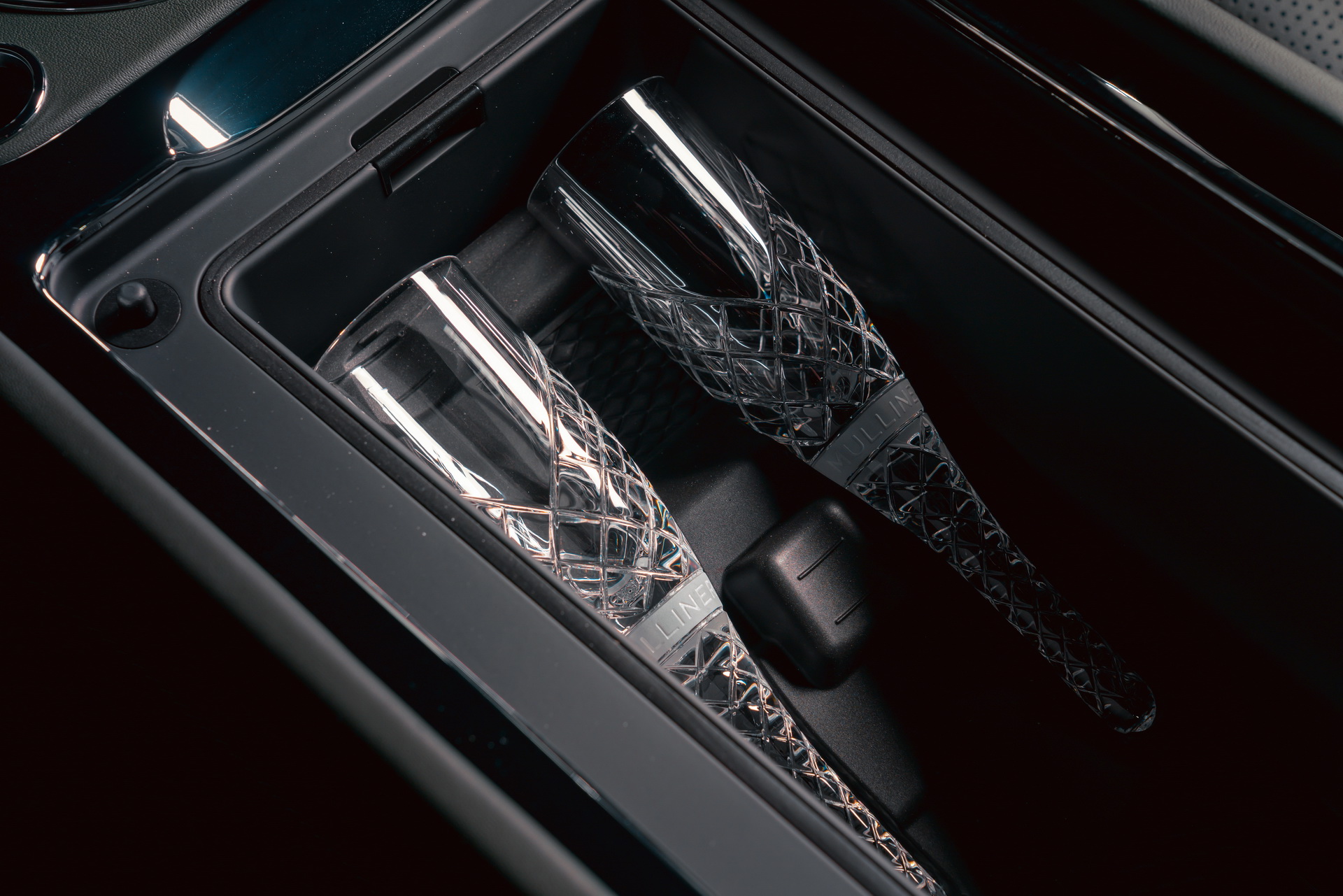 Bentley Mulliner’s Latest One-Off Bentayga Hybrid Revealed Ahead Of Shanghai Motor Show