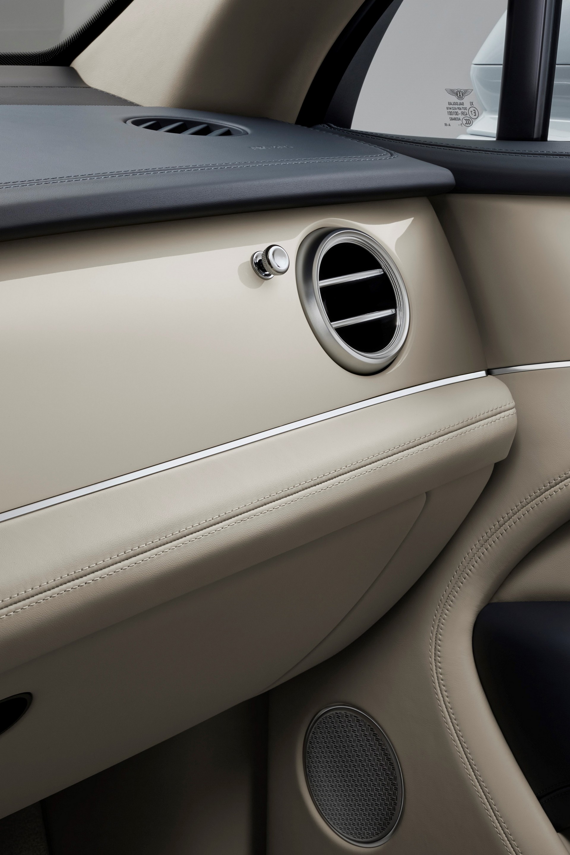 Thanks To Mulliner, Your Bentley Bentayga Can Have Stone Veneers and Tweed Accents