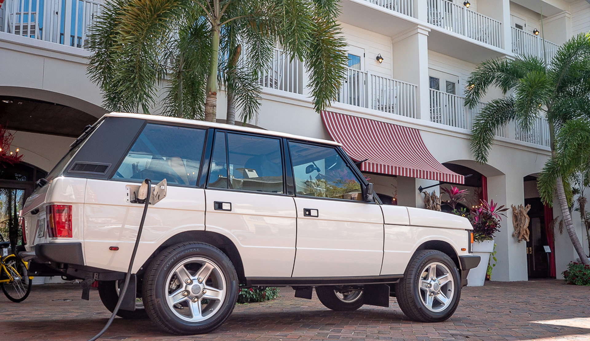Classic Range Rover Electromod Is Powered By A Tesla Drivetrain And Can Hit 60MPH In 5.2 Sec