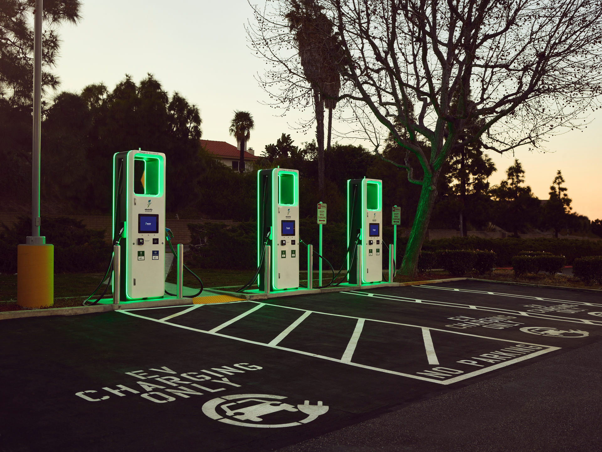 2021 Hyundai Kona Electric And Ioniq Electric Get 250 kWh Of Free Charging