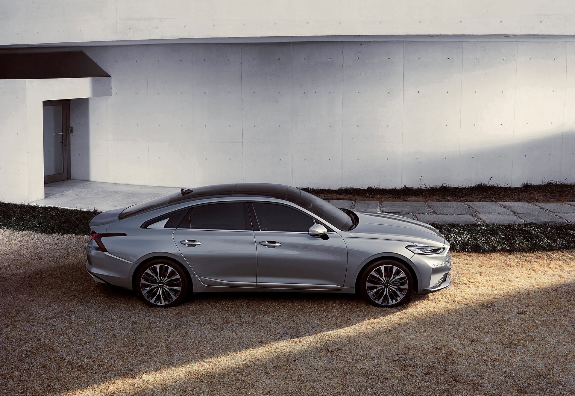 New Kia K8 (Cadenza) Specs Revealed, Gets Up To 295 HP 3.5-Liter V6 And Offers AWD