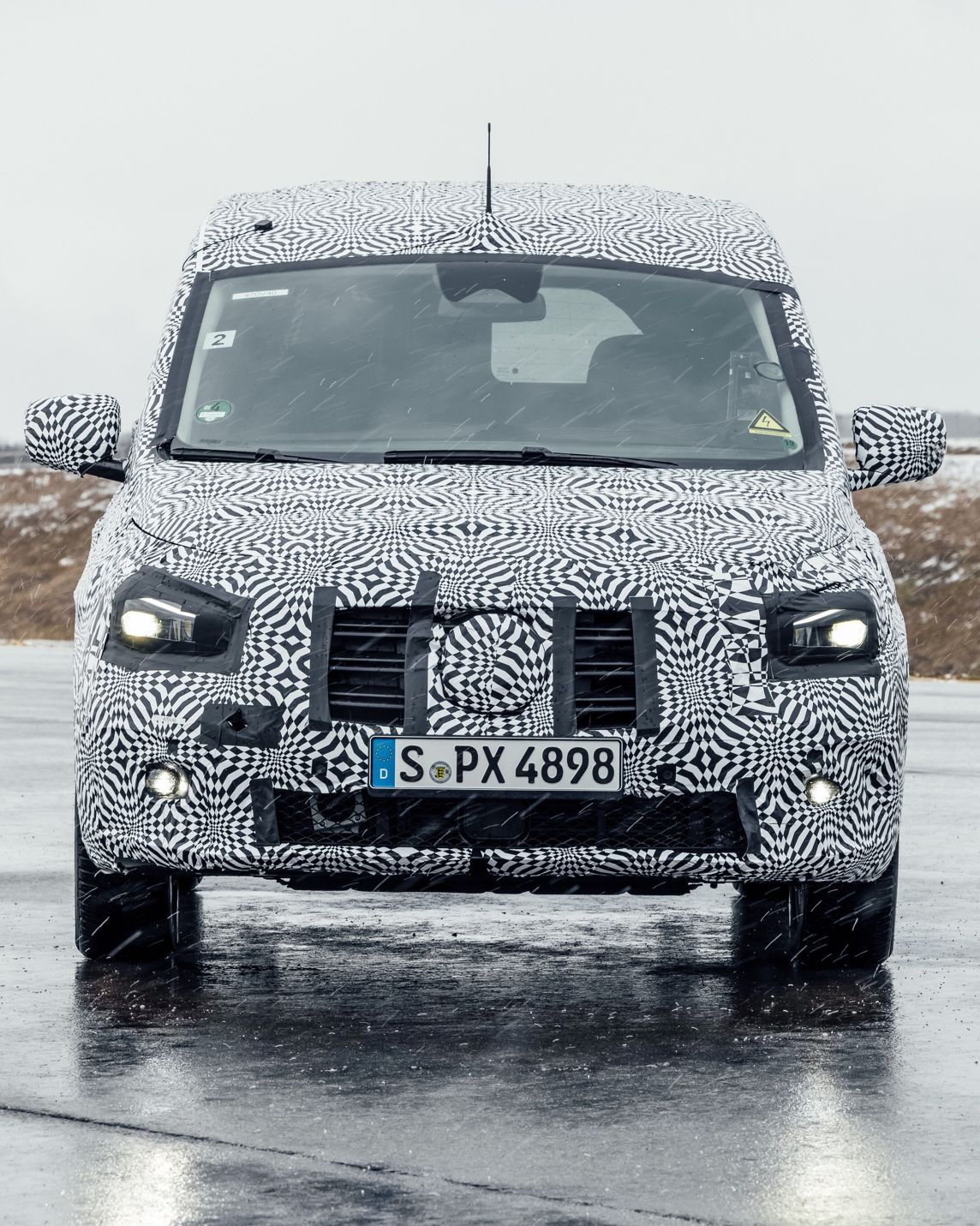 Mercedes-Benz Previews All-Electric eCitan Minivan