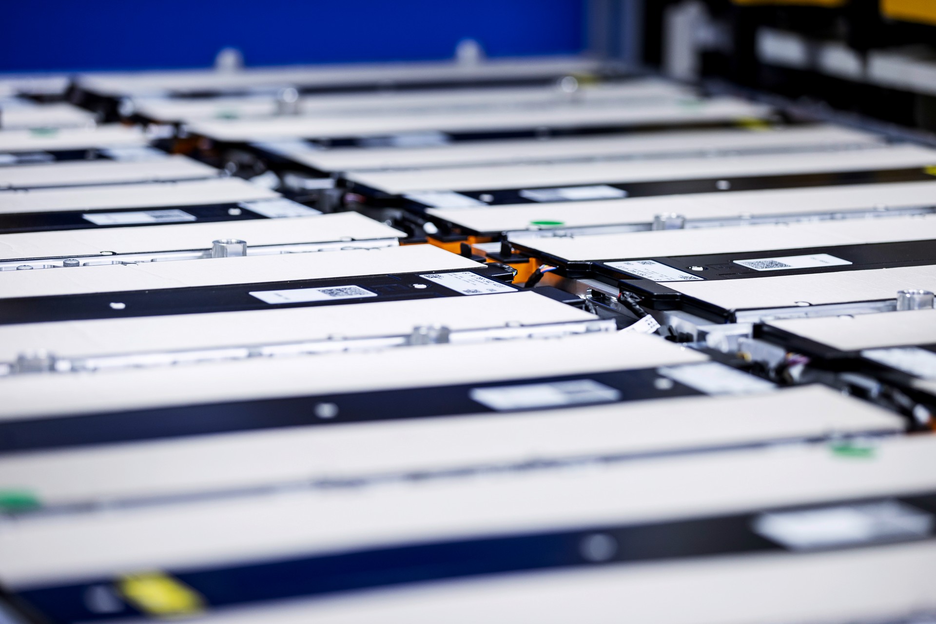 Mercedes EQS Debuts April 15th, Battery Production Already Underway