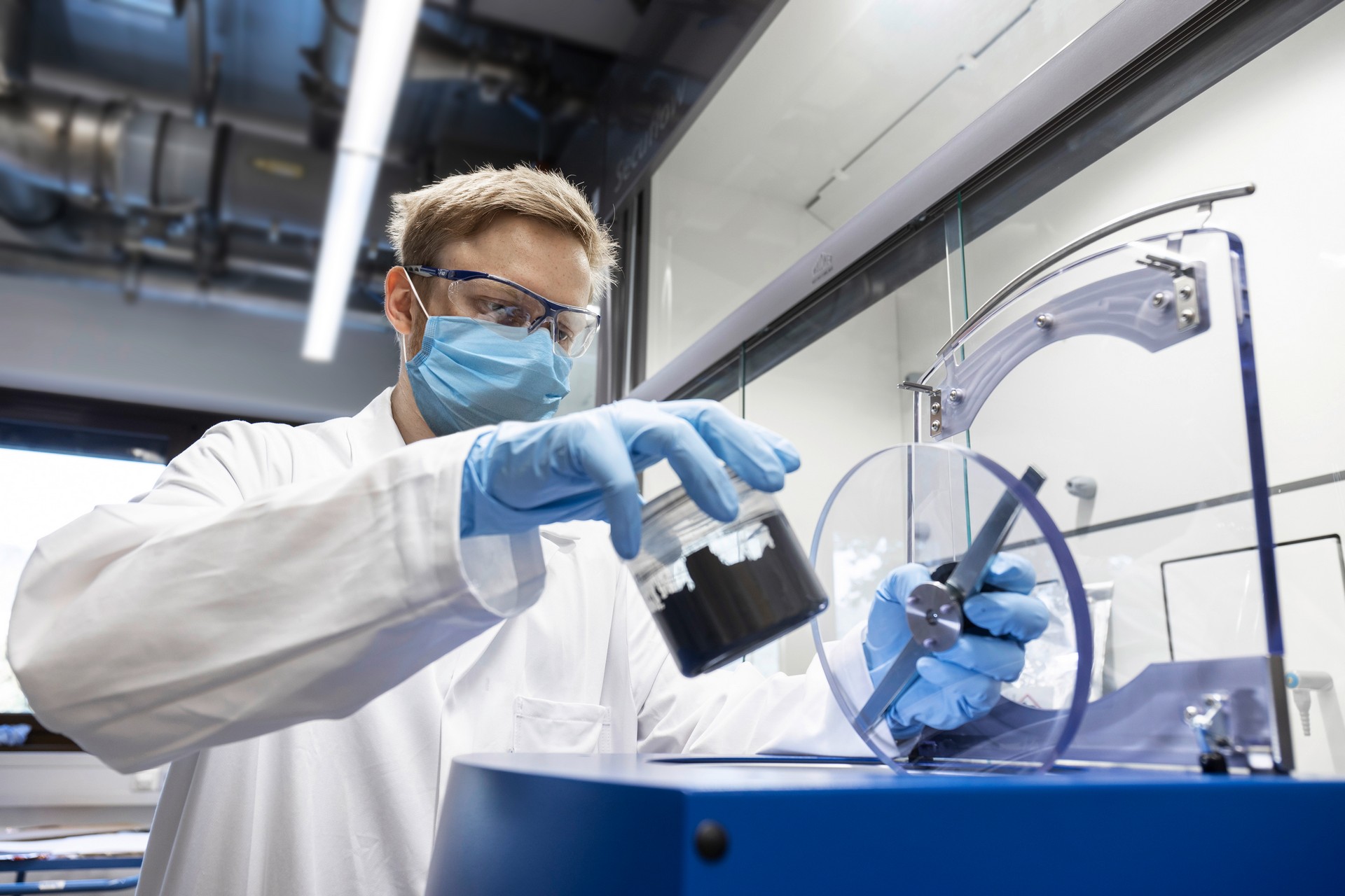 Mercedes EQS Debuts April 15th, Battery Production Already Underway