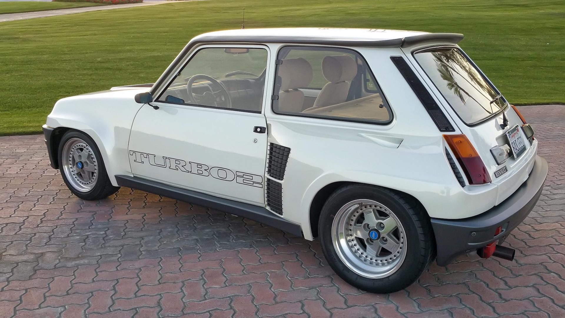 This Renault 5 Turbo 2 RWD Hot Hatch Hides A 13B Rotary Surprise